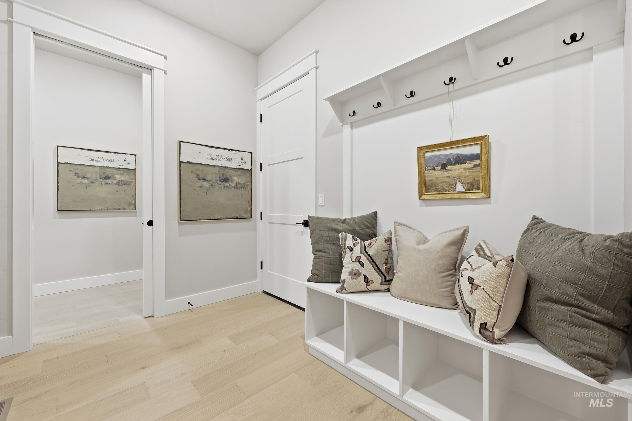 1893 N Willowick Ave., Eagle, Idaho 83616, 4 Bedrooms, 3.5 Bathrooms, Residential For Sale, Price $899,000,MLS 98971328