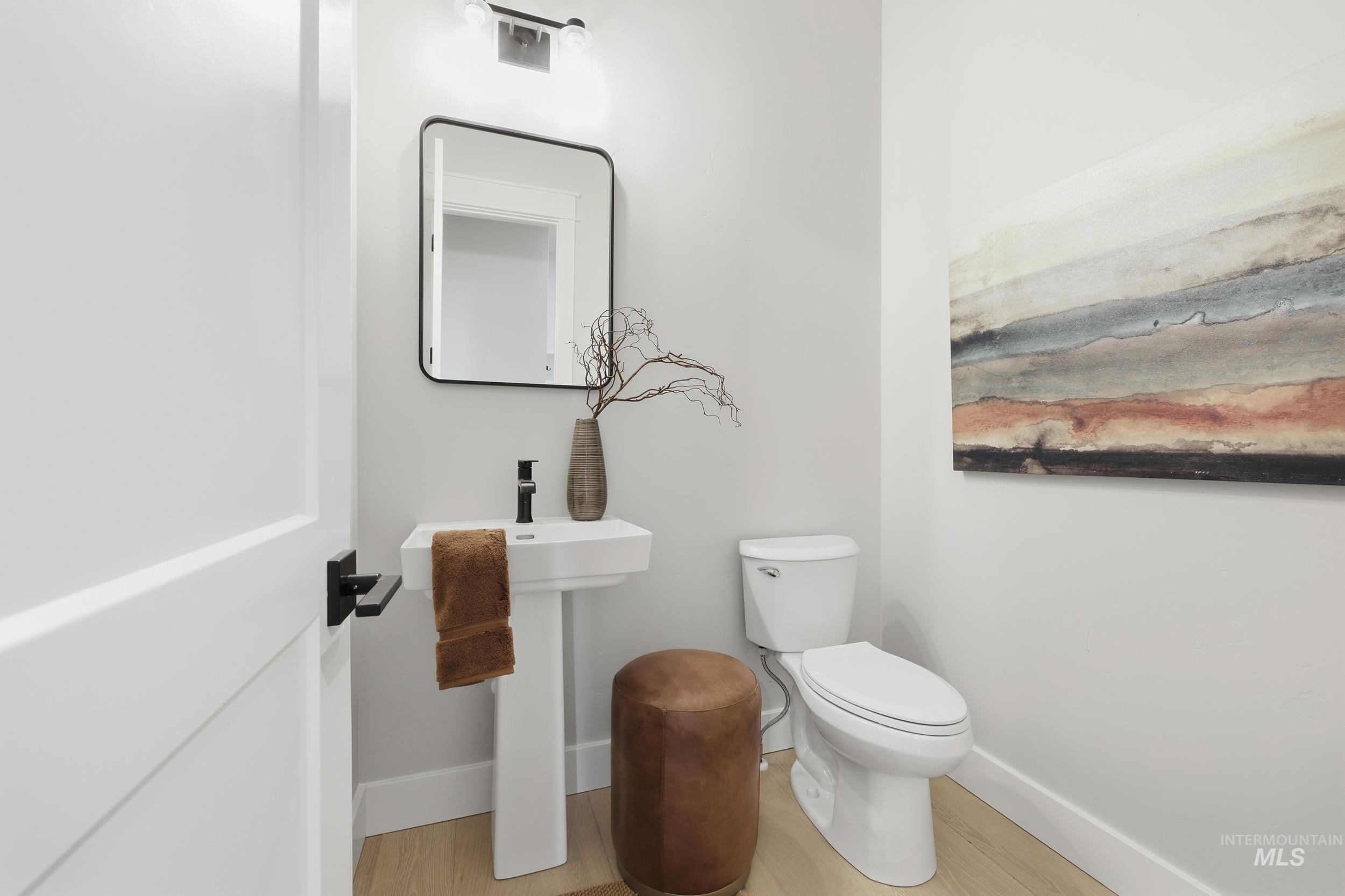 1893 N Willowick Ave., Eagle, Idaho 83616, 4 Bedrooms, 3.5 Bathrooms, Residential For Sale, Price $899,000,MLS 98971328