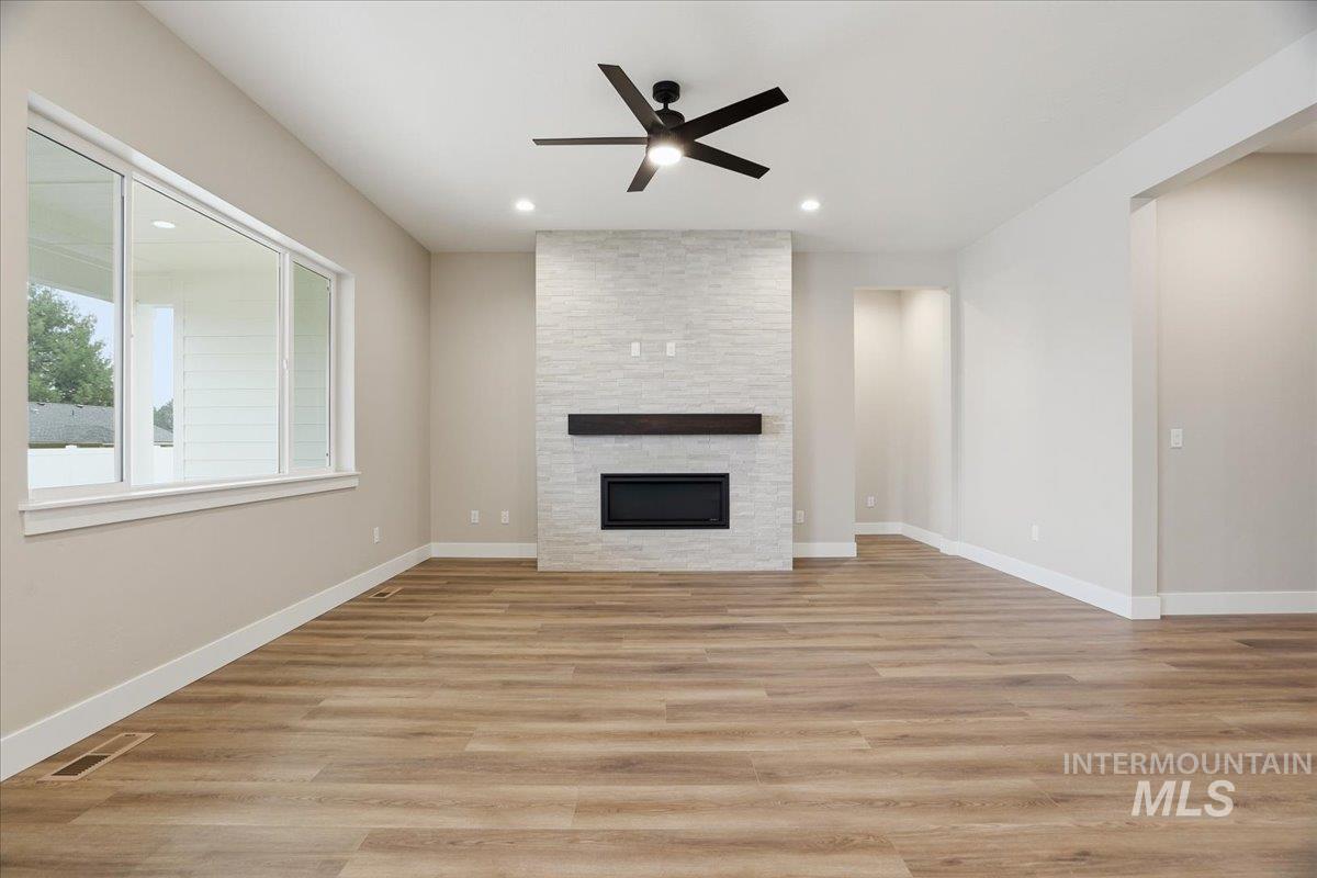 846 N Falling Water Way, Eagle, Idaho 83616, 3 Bedrooms, 2 Bathrooms, Residential For Sale, Price $699,990,MLS 98971336