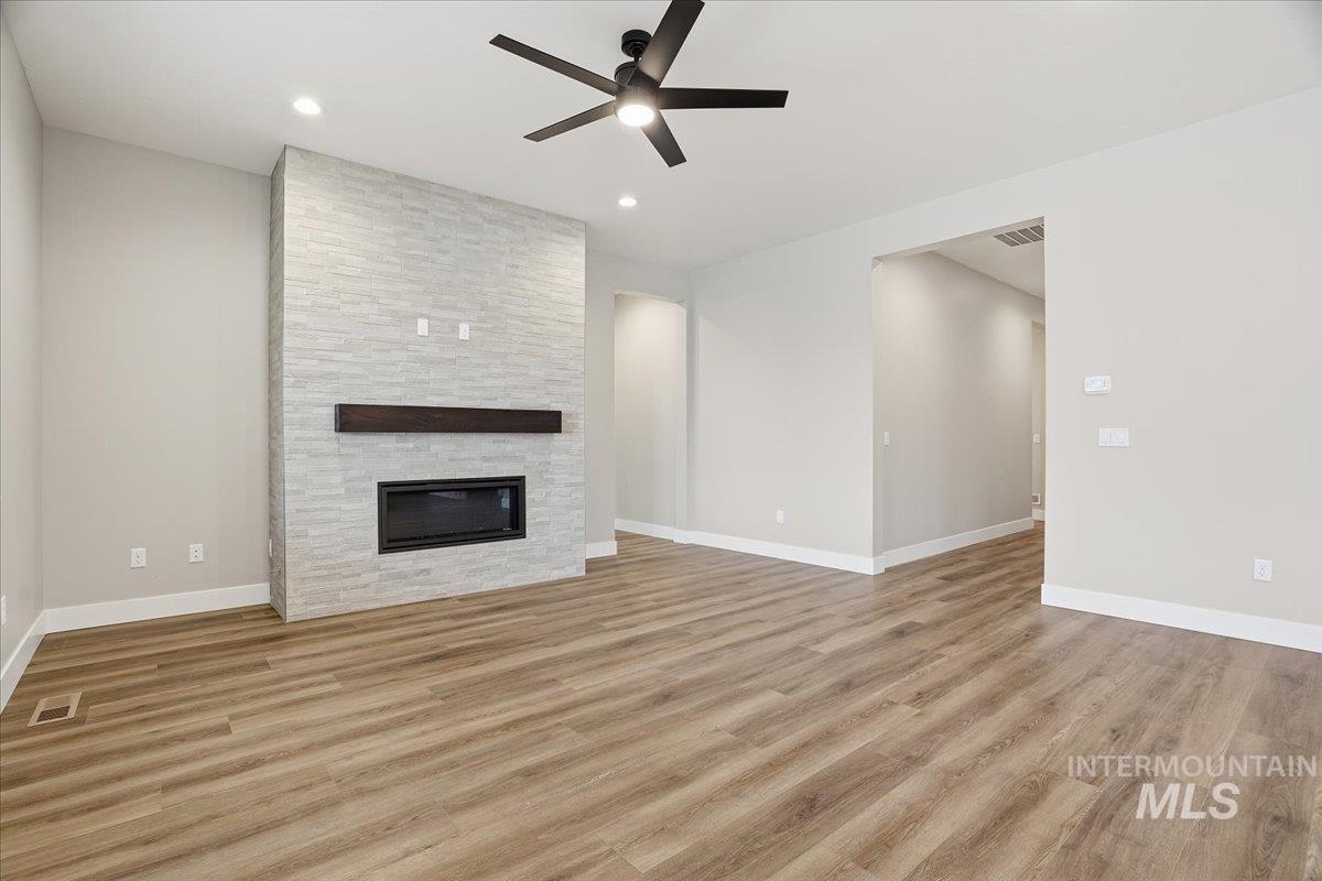 846 N Falling Water Way, Eagle, Idaho 83616, 3 Bedrooms, 2 Bathrooms, Residential For Sale, Price $699,990,MLS 98971336