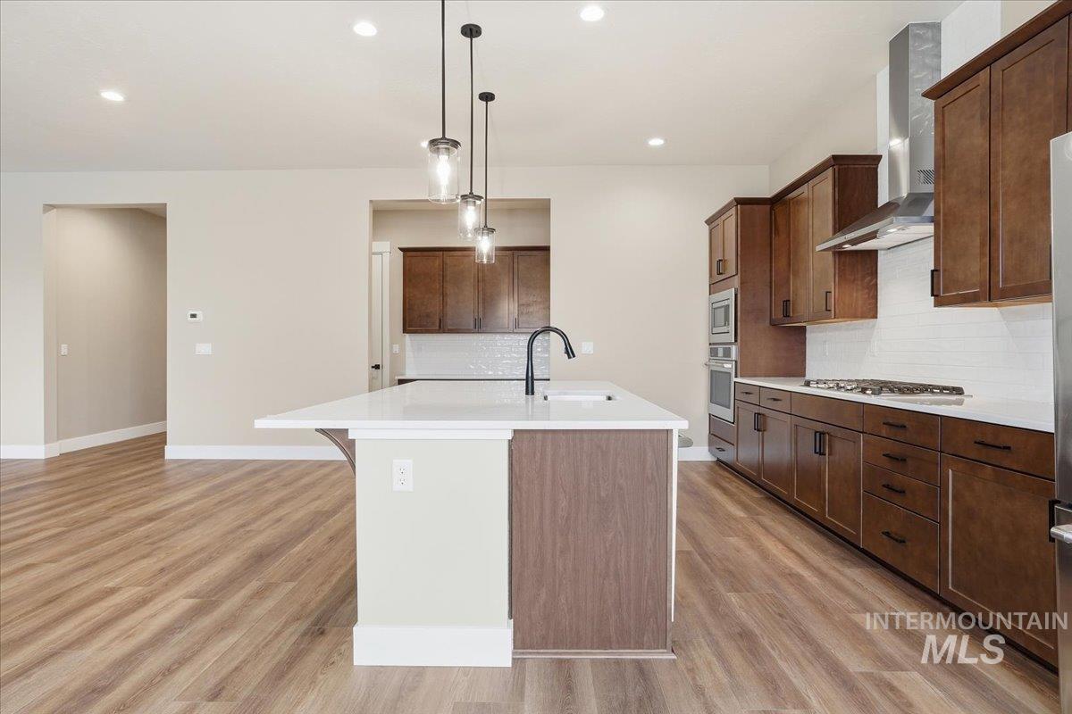 846 N Falling Water Way, Eagle, Idaho 83616, 3 Bedrooms, 2 Bathrooms, Residential For Sale, Price $699,990,MLS 98971336