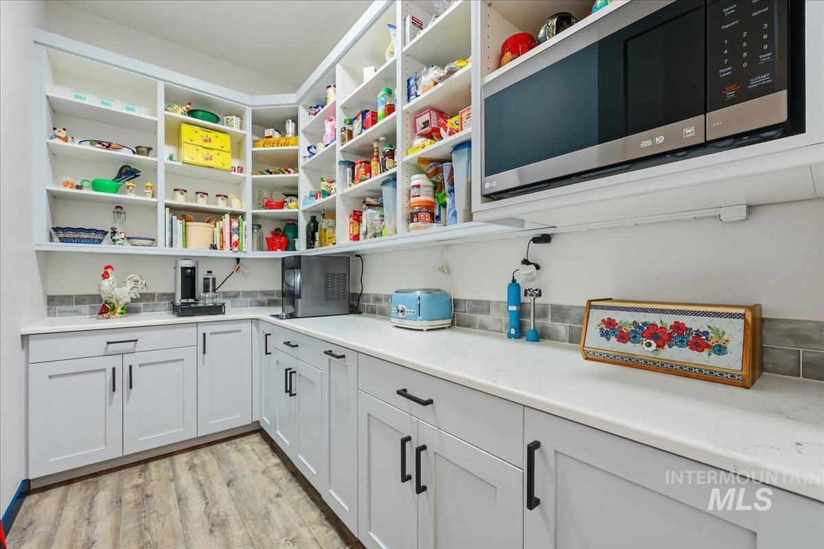 8065 Moonshine Ln, Marsing, Idaho 83639, 4 Bedrooms, 2 Bathrooms, Residential For Sale, Price $1,295,000,MLS 98971338