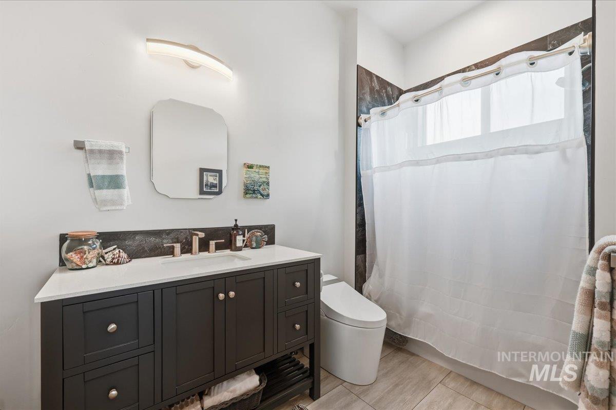 8065 Moonshine Ln, Marsing, Idaho 83639, 4 Bedrooms, 2 Bathrooms, Residential For Sale, Price $1,295,000,MLS 98971338