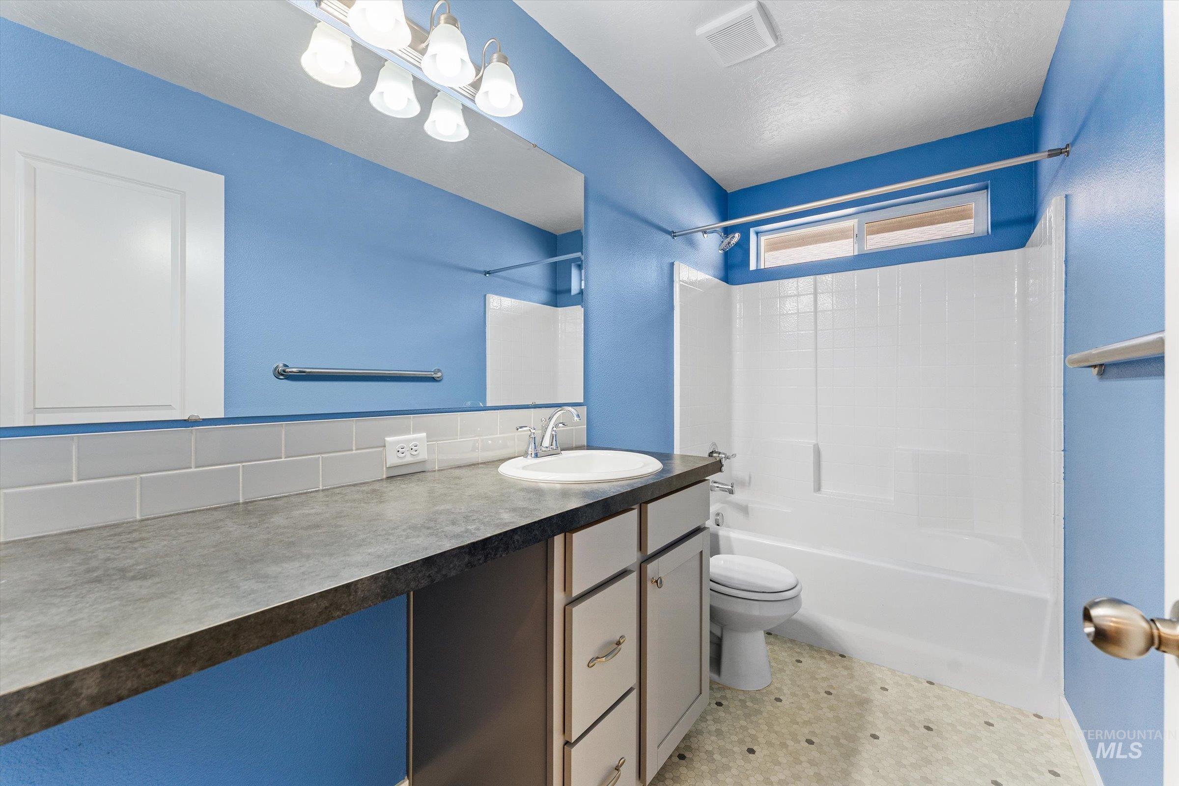 17798 Goose Ridge Ave, Nampa, Idaho 83687, 4 Bedrooms, 2 Bathrooms, Residential For Sale, Price $465,000,MLS 98971339