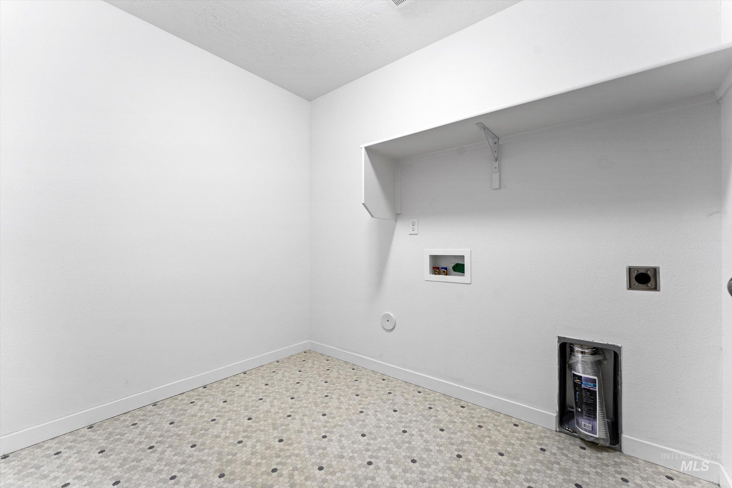 17798 Goose Ridge Ave, Nampa, Idaho 83687, 4 Bedrooms, 2 Bathrooms, Residential For Sale, Price $455,000,MLS 98971339