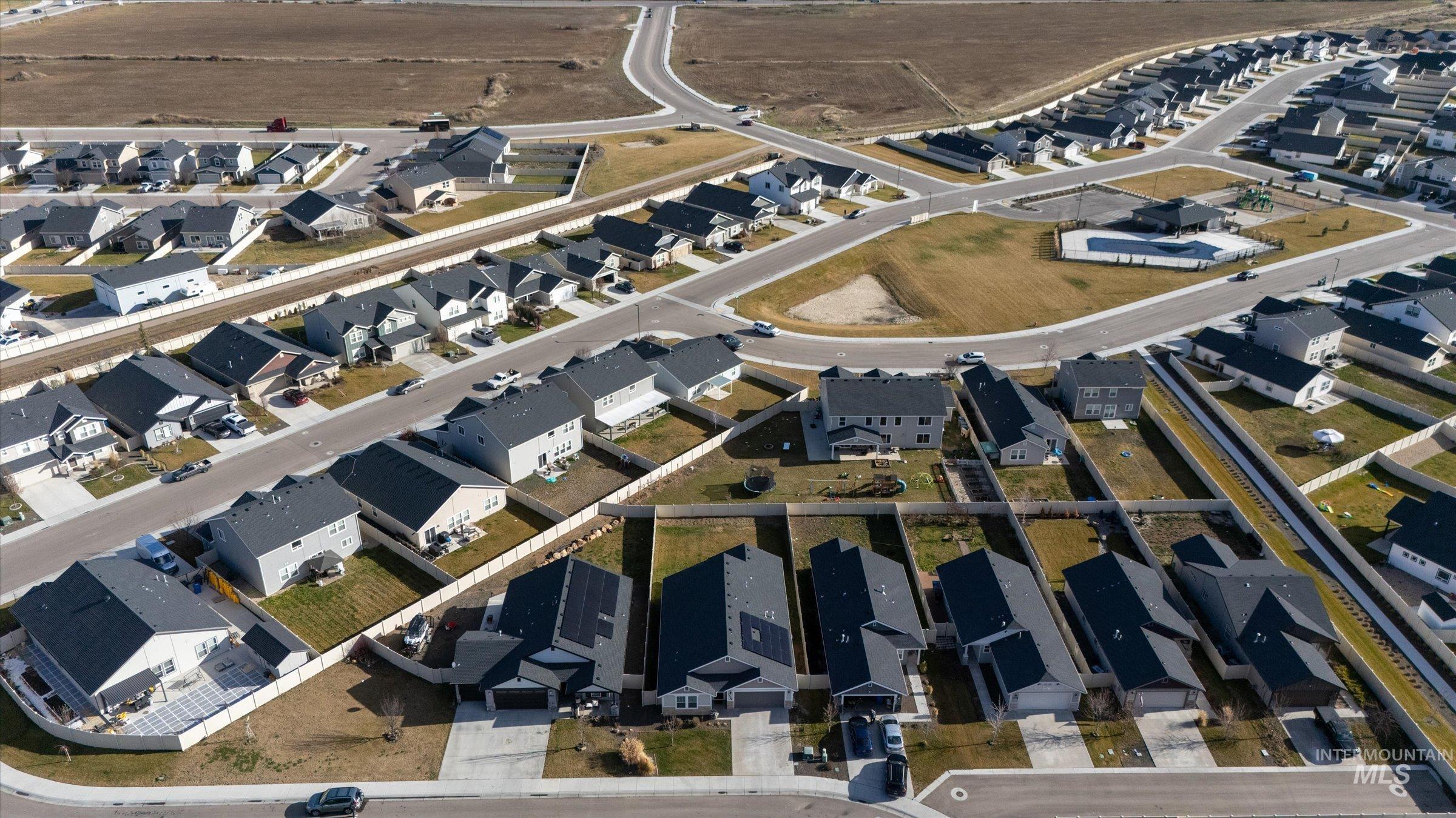 17798 Goose Ridge Ave, Nampa, Idaho 83687, 4 Bedrooms, 2 Bathrooms, Residential For Sale, Price $465,000,MLS 98971339