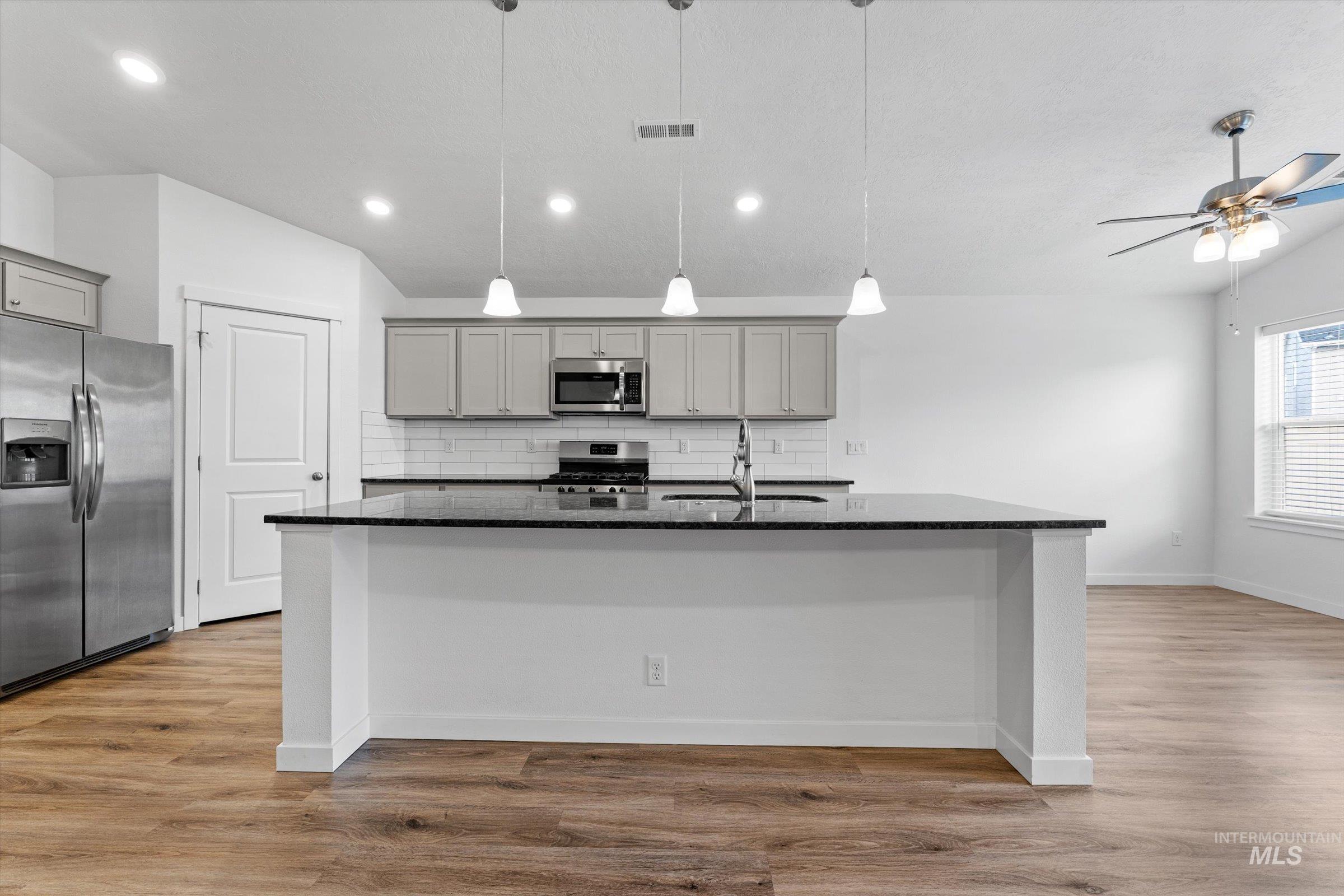 17798 Goose Ridge Ave, Nampa, Idaho 83687, 4 Bedrooms, 2 Bathrooms, Residential For Sale, Price $465,000,MLS 98971339