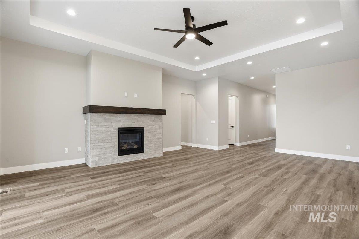 882 N Falling Water Way, Eagle, Idaho 83616, 3 Bedrooms, 2.5 Bathrooms, Residential For Sale, Price $754,990,MLS 98971341