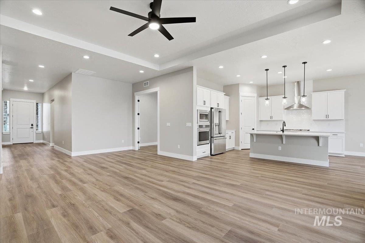 882 N Falling Water Way, Eagle, Idaho 83616, 3 Bedrooms, 2.5 Bathrooms, Residential For Sale, Price $754,990,MLS 98971341