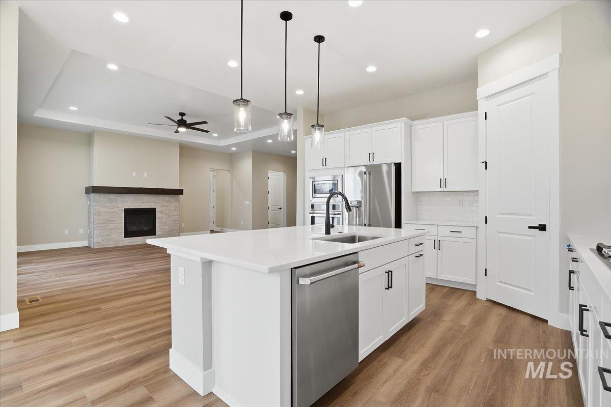 882 N Falling Water Way, Eagle, Idaho 83616, 3 Bedrooms, 2.5 Bathrooms, Residential For Sale, Price $754,990,MLS 98971341