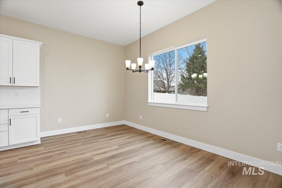 882 N Falling Water Way, Eagle, Idaho 83616, 3 Bedrooms, 2.5 Bathrooms, Residential For Sale, Price $754,990,MLS 98971341