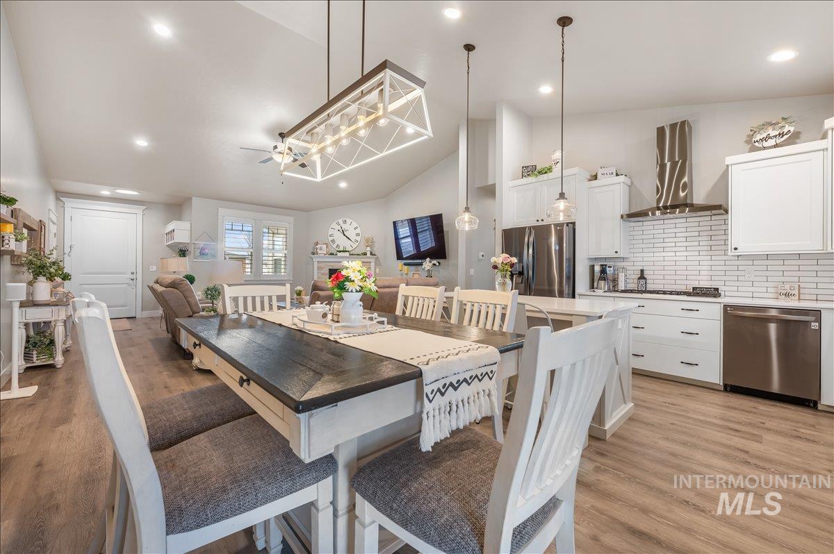 4376 Wagon, Nampa, Idaho 83687, 4 Bedrooms, 3 Bathrooms, Residential For Sale, Price $565,000,MLS 98971345