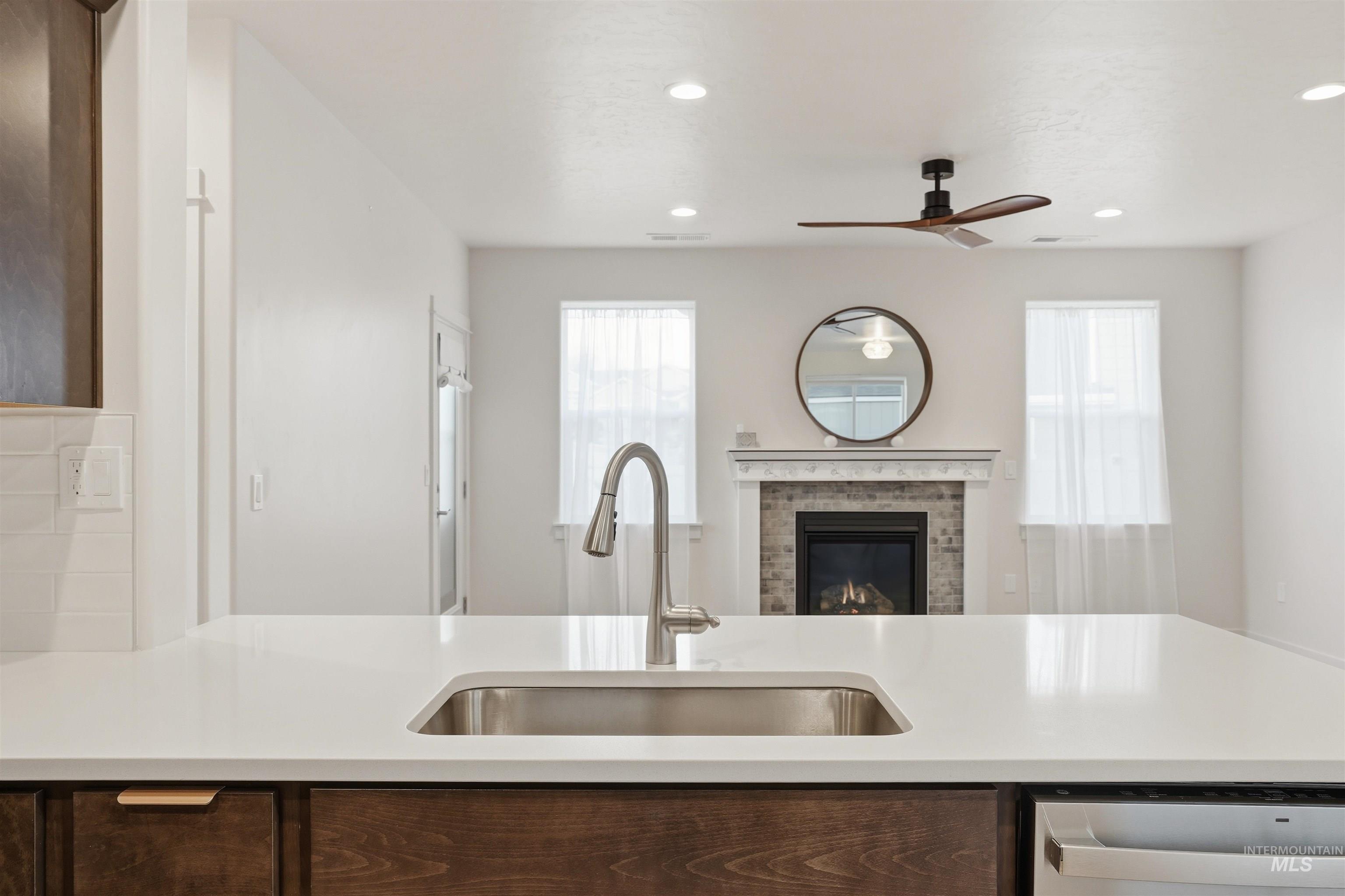 449 W Winnipeg St, Meridian, Idaho 83642, 3 Bedrooms, 2.5 Bathrooms, Residential For Sale, Price $399,990,MLS 98971346