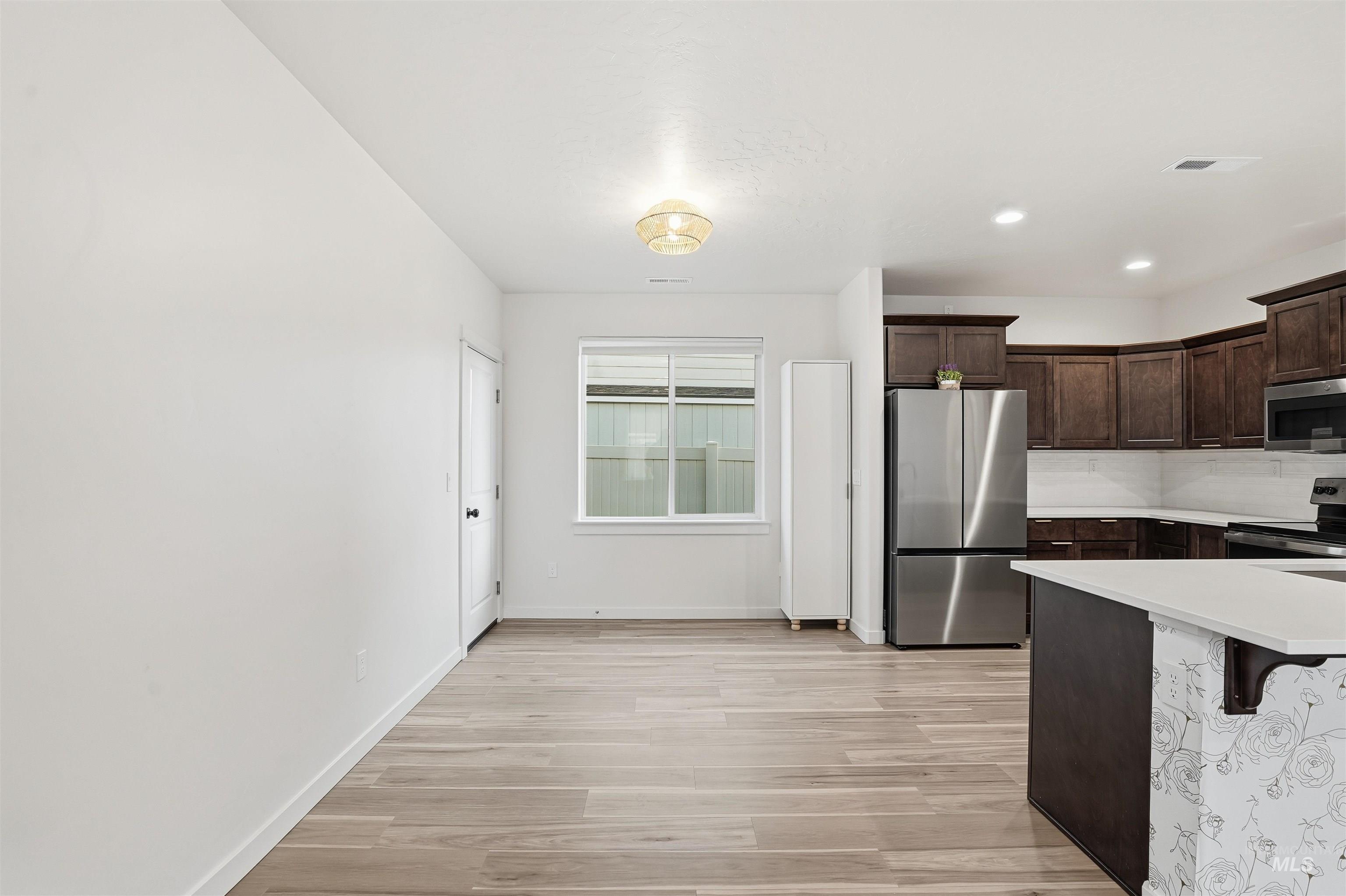 449 W Winnipeg St, Meridian, Idaho 83642, 3 Bedrooms, 2.5 Bathrooms, Residential For Sale, Price $399,990,MLS 98971346