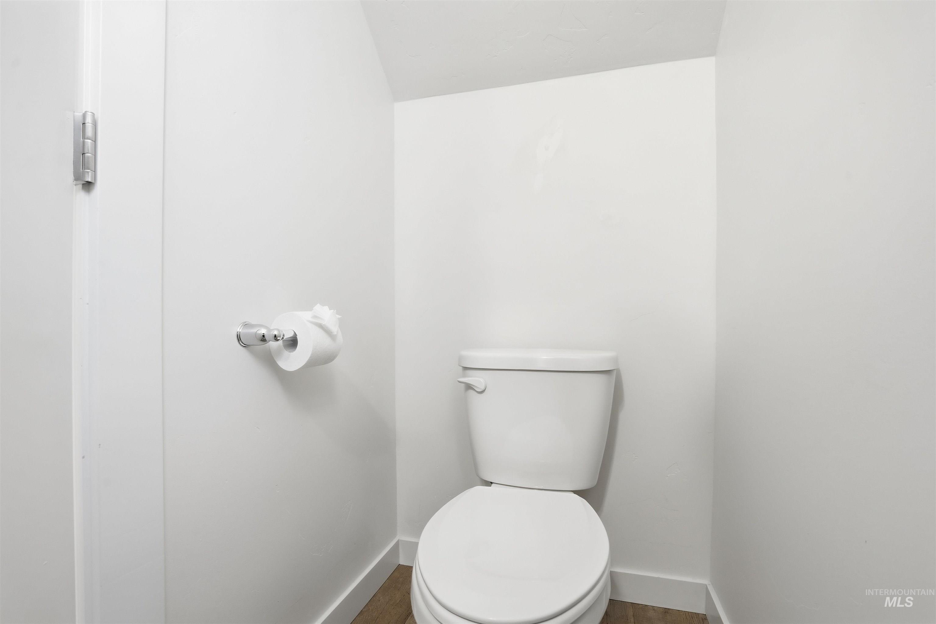 449 W Winnipeg St, Meridian, Idaho 83642, 3 Bedrooms, 2.5 Bathrooms, Residential For Sale, Price $399,990,MLS 98971346