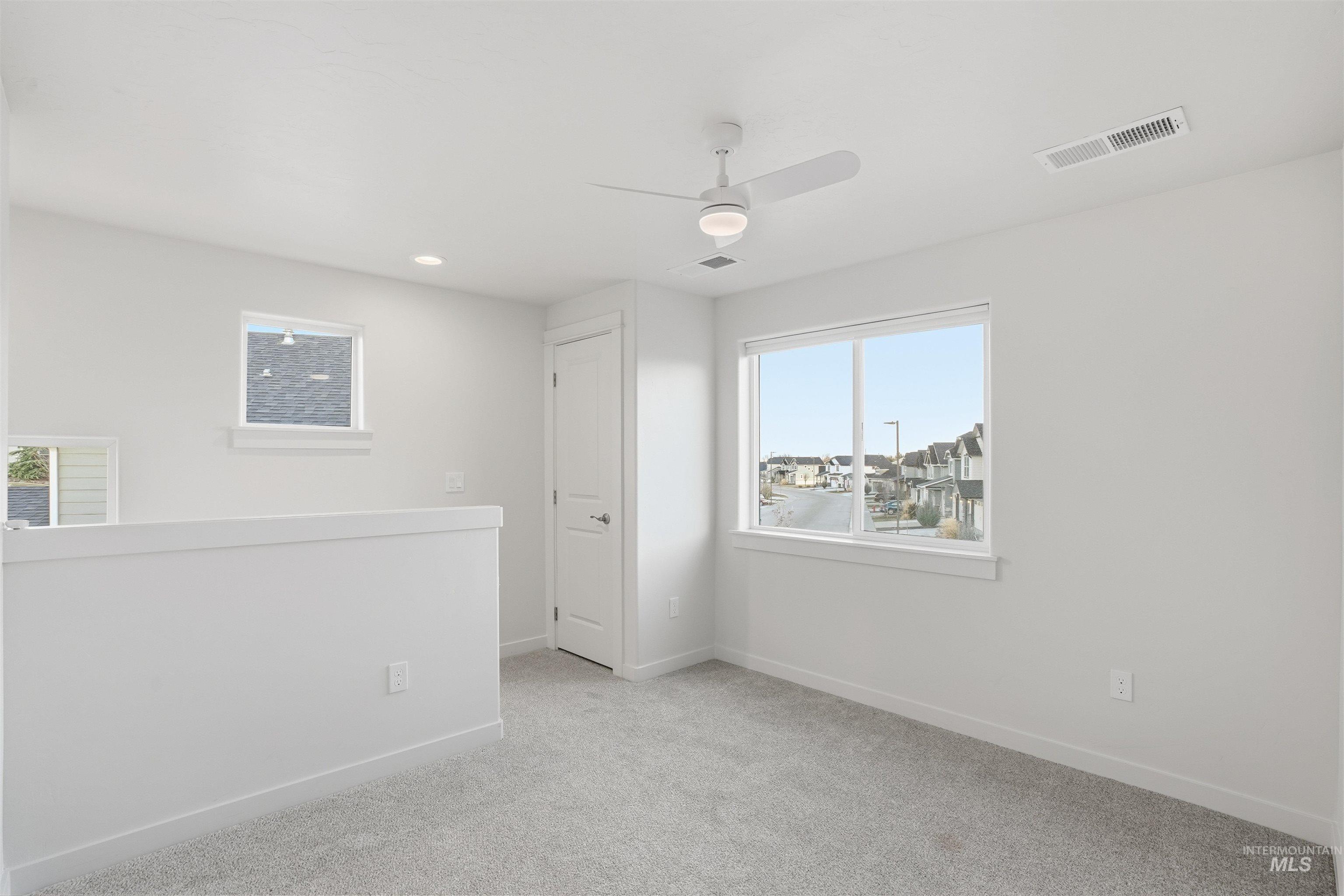 449 W Winnipeg St, Meridian, Idaho 83642, 3 Bedrooms, 2.5 Bathrooms, Residential For Sale, Price $399,990,MLS 98971346