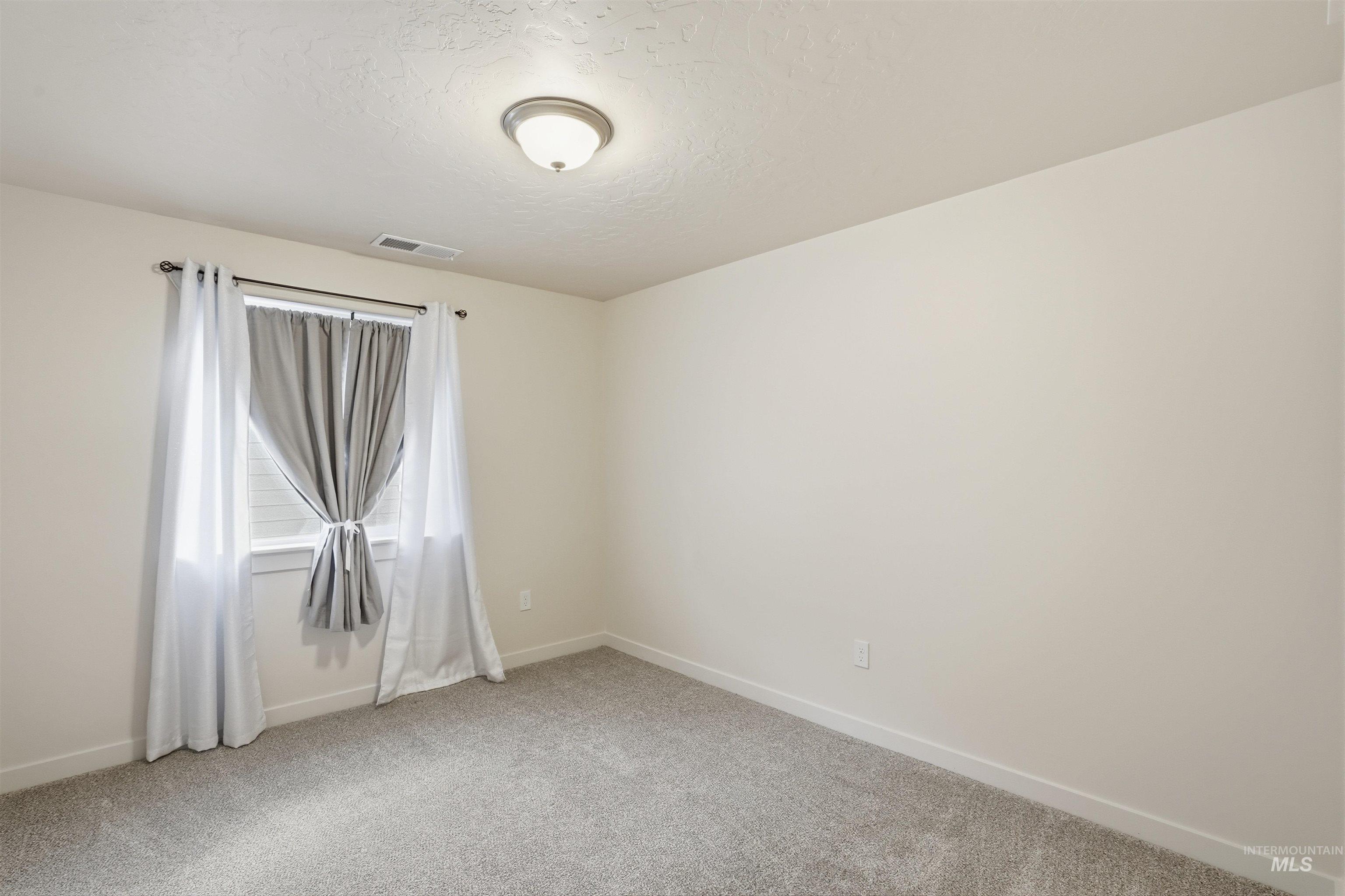 449 W Winnipeg St, Meridian, Idaho 83642, 3 Bedrooms, 2.5 Bathrooms, Residential For Sale, Price $399,990,MLS 98971346