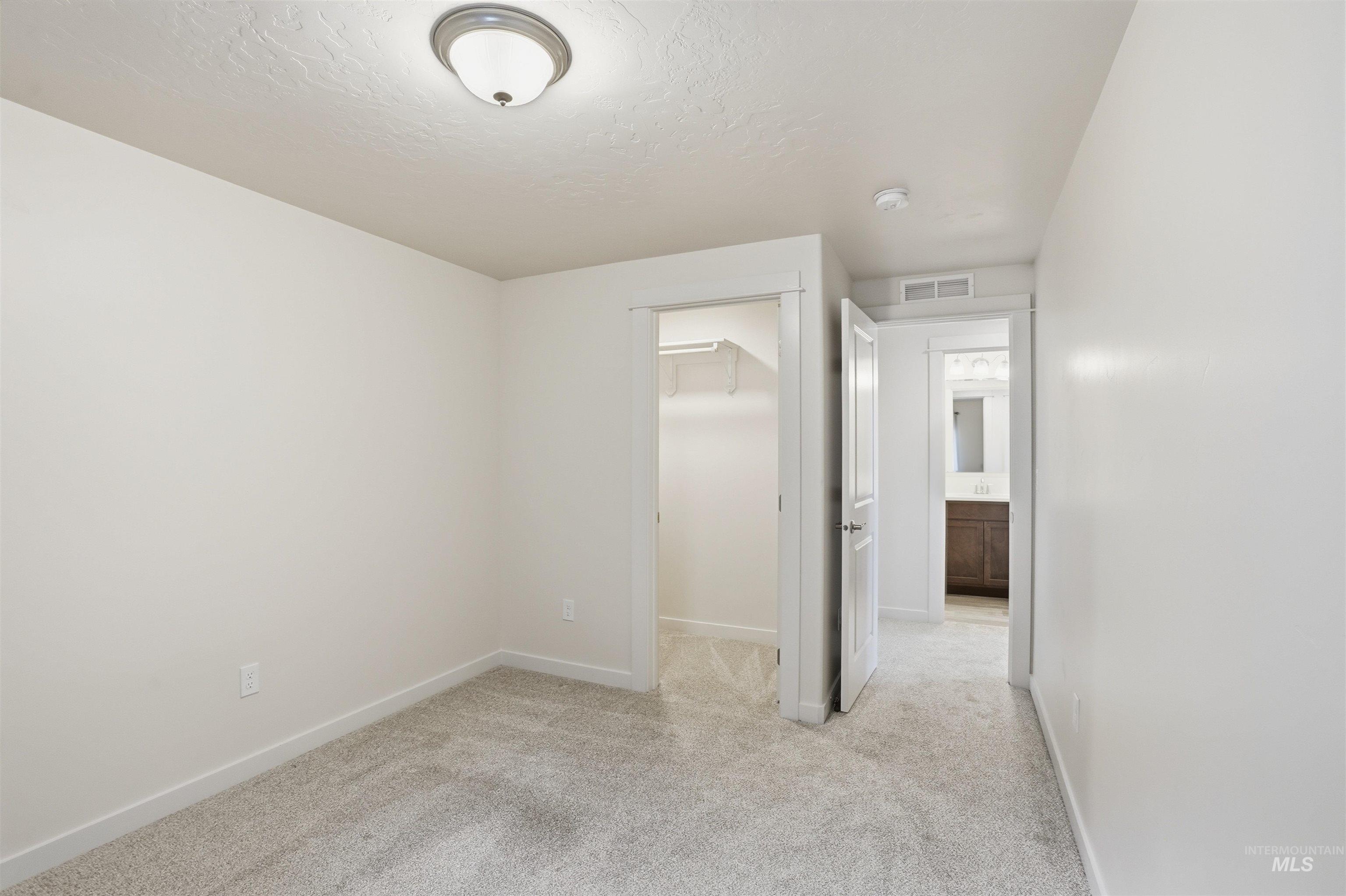 449 W Winnipeg St, Meridian, Idaho 83642, 3 Bedrooms, 2.5 Bathrooms, Residential For Sale, Price $399,990,MLS 98971346