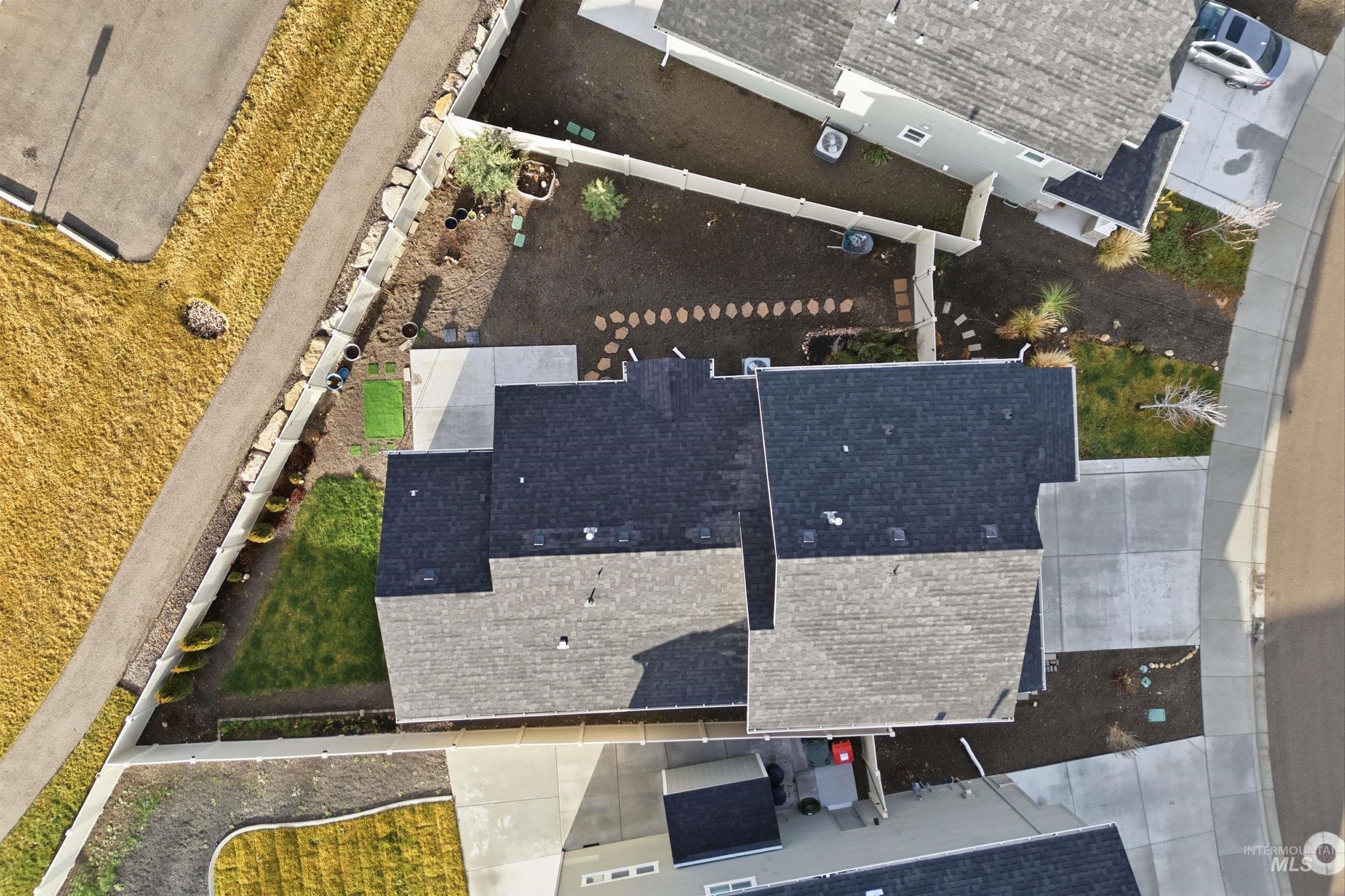 449 W Winnipeg St, Meridian, Idaho 83642, 3 Bedrooms, 2.5 Bathrooms, Residential For Sale, Price $399,990,MLS 98971346