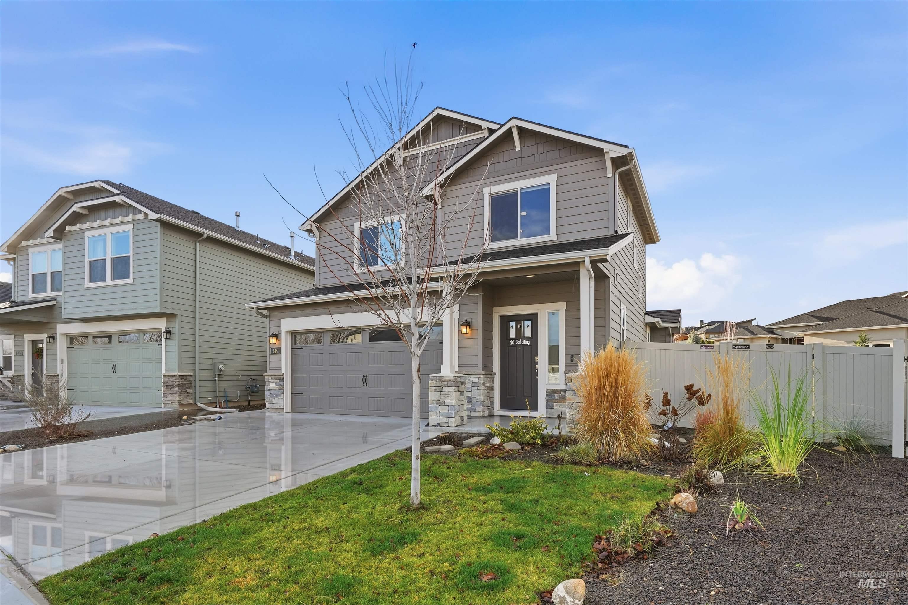 449 W Winnipeg St, Meridian, Idaho 83642, 3 Bedrooms, 2.5 Bathrooms, Residential For Sale, Price $399,990,MLS 98971346