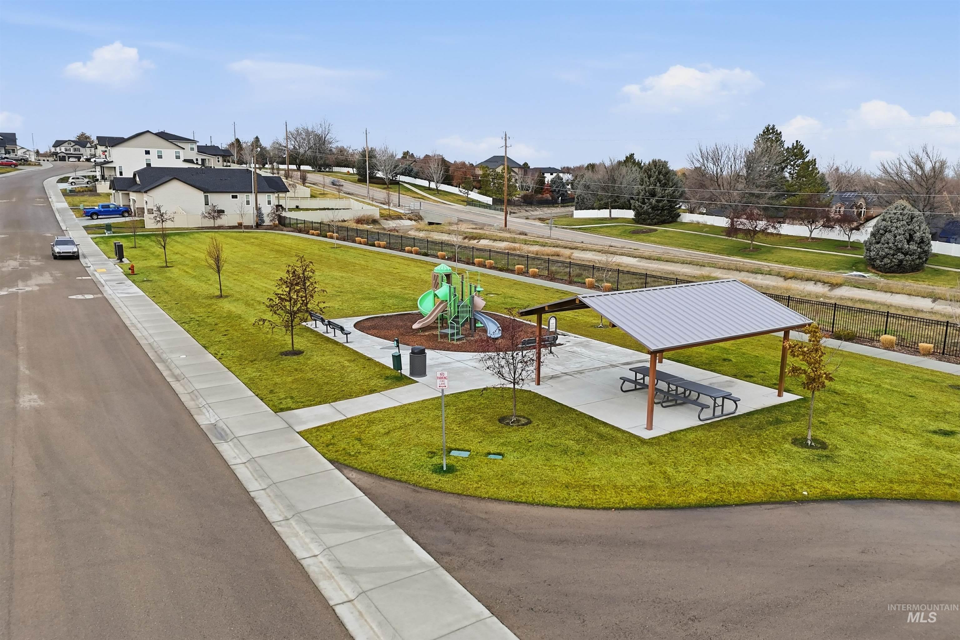 449 W Winnipeg St, Meridian, Idaho 83642, 3 Bedrooms, 2.5 Bathrooms, Residential For Sale, Price $399,990,MLS 98971346