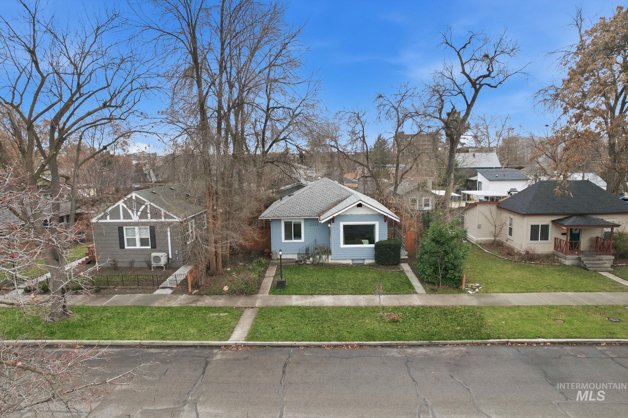 2103 & 2103 1/2 W Bannock St, Boise, Idaho 83702, 2 Bedrooms, 1 Bathroom, Residential Income For Sale, Price $598,000,MLS 98971347