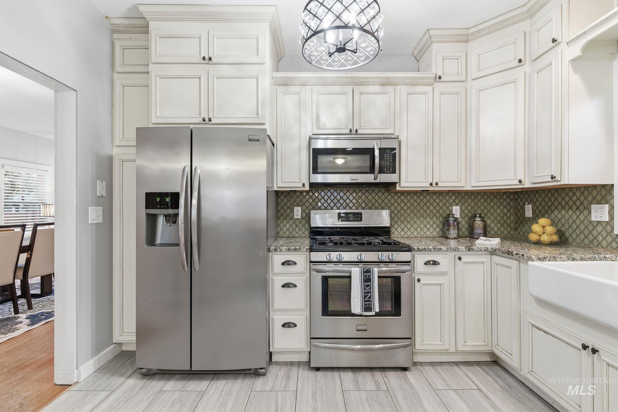 2103 & 2103 1/2 W Bannock St, Boise, Idaho 83702, 2 Bedrooms, 1 Bathroom, Residential Income For Sale, Price $598,000,MLS 98971347