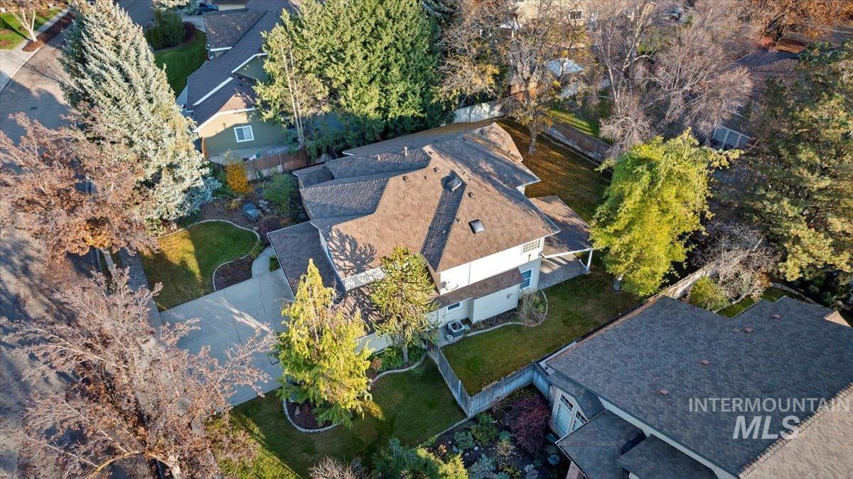 8037 W Innsbrook Ct, Boise, Idaho 83704, 3 Bedrooms, 2.5 Bathrooms, Residential For Sale, Price $620,900,MLS 98971348