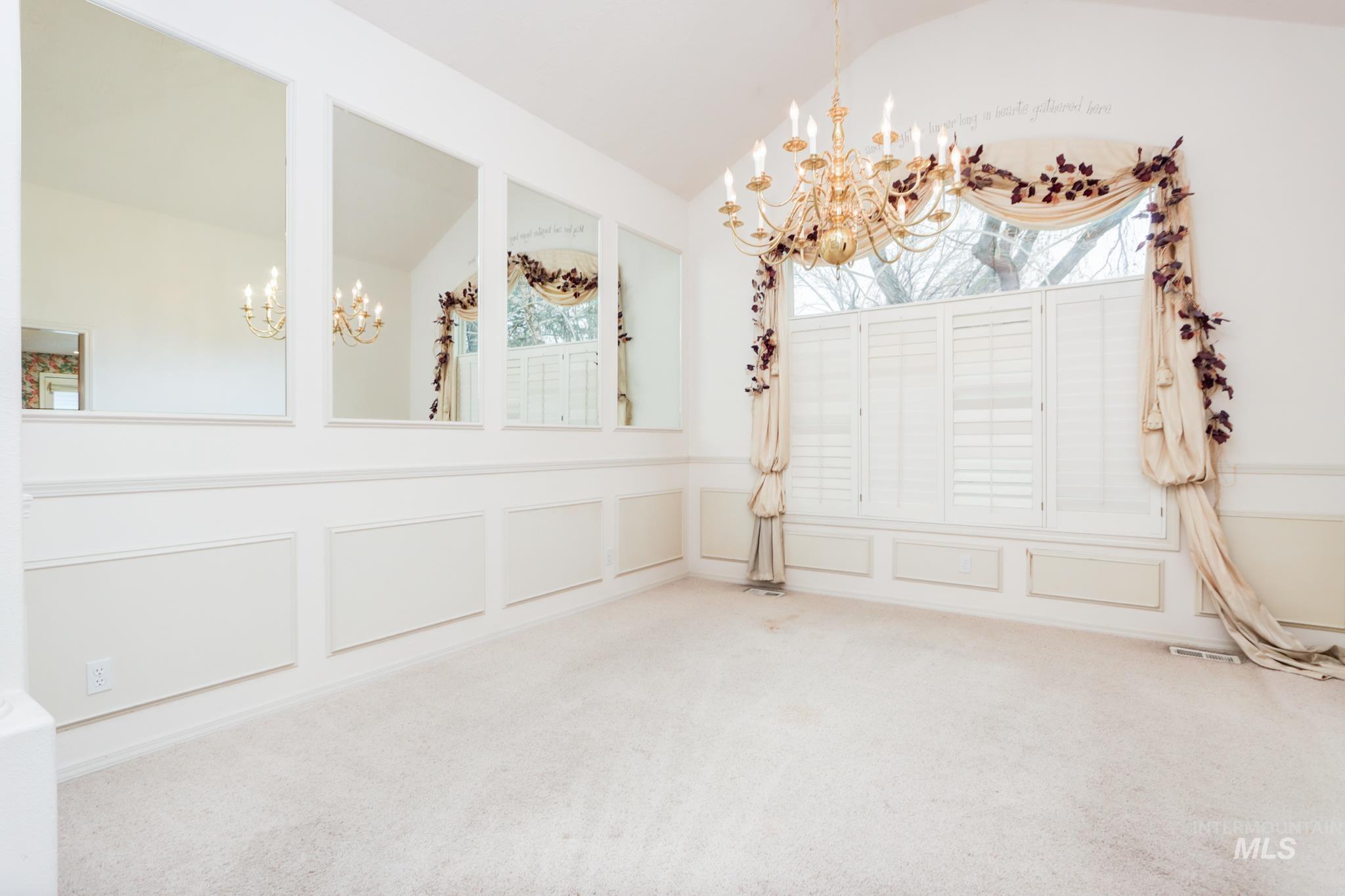 8037 W Innsbrook Ct, Boise, Idaho 83704, 3 Bedrooms, 2.5 Bathrooms, Residential For Sale, Price $620,900,MLS 98971348