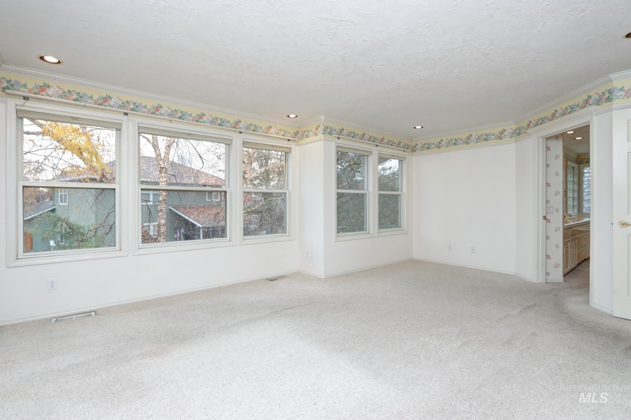 8037 W Innsbrook Ct, Boise, Idaho 83704, 3 Bedrooms, 2.5 Bathrooms, Residential For Sale, Price $620,900,MLS 98971348