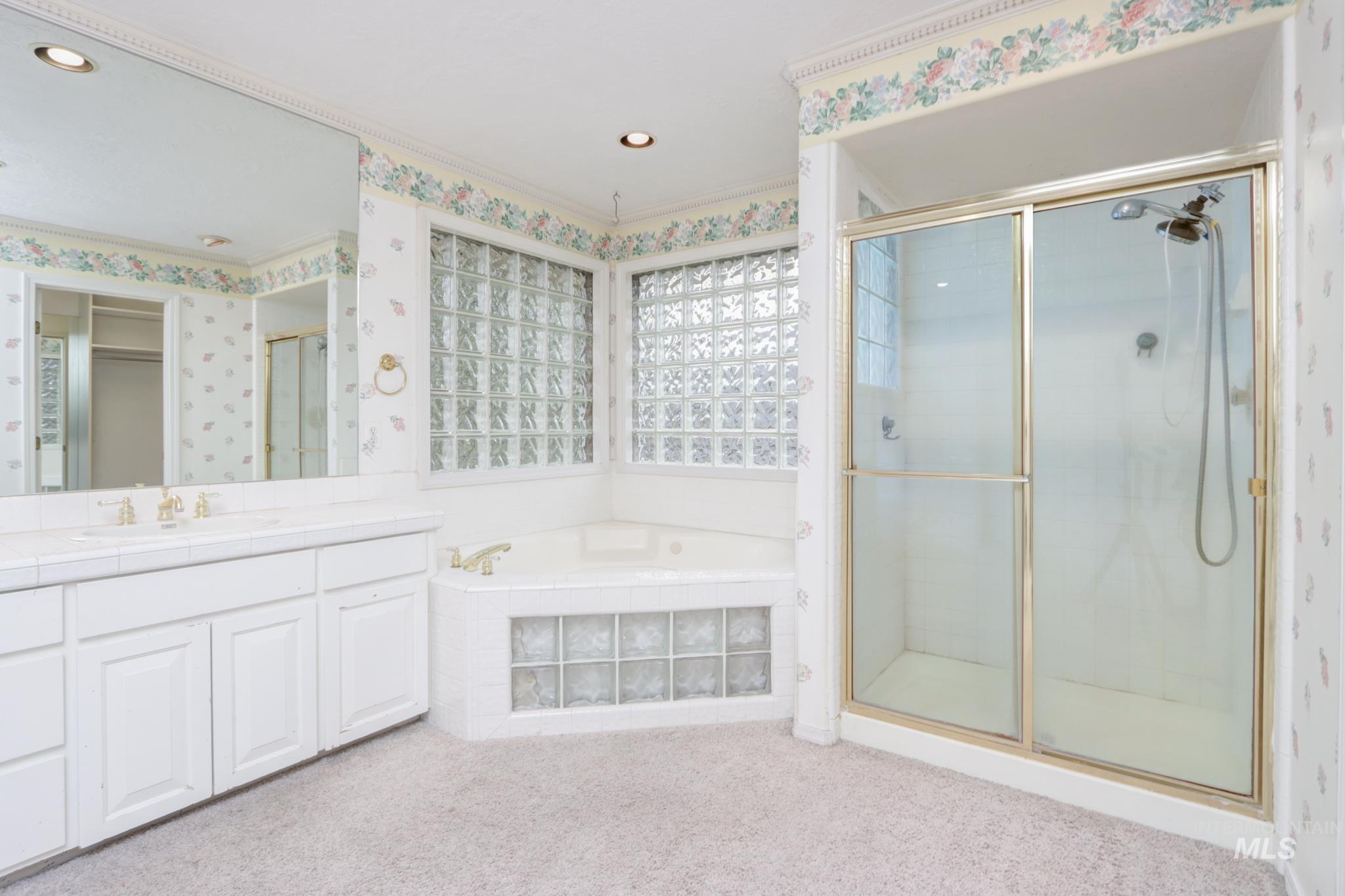 8037 W Innsbrook Ct, Boise, Idaho 83704, 3 Bedrooms, 2.5 Bathrooms, Residential For Sale, Price $620,900,MLS 98971348