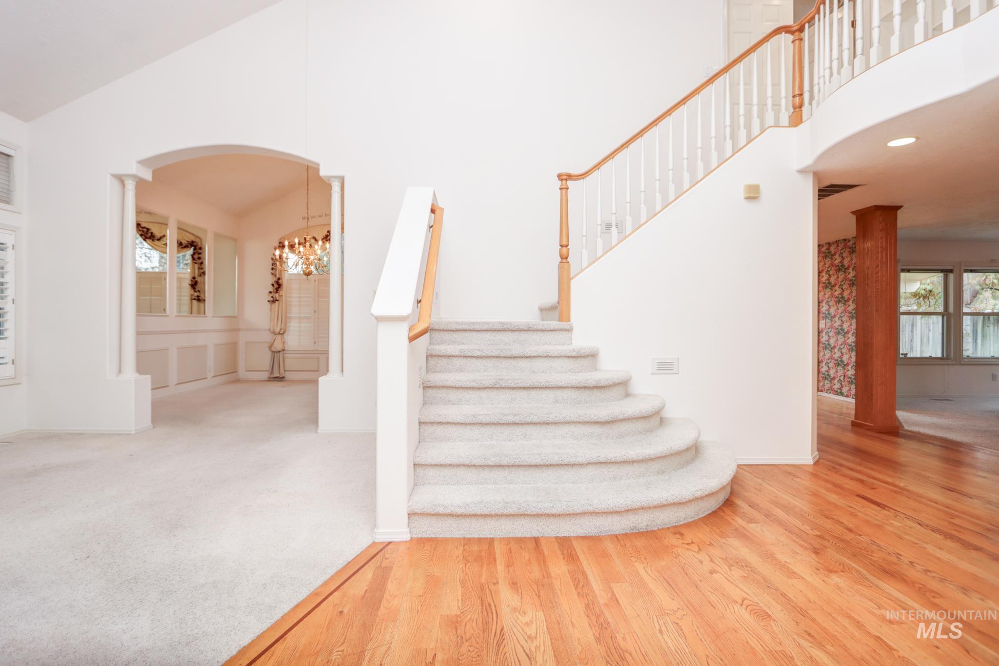 8037 W Innsbrook Ct, Boise, Idaho 83704, 3 Bedrooms, 2.5 Bathrooms, Residential For Sale, Price $620,900,MLS 98971348