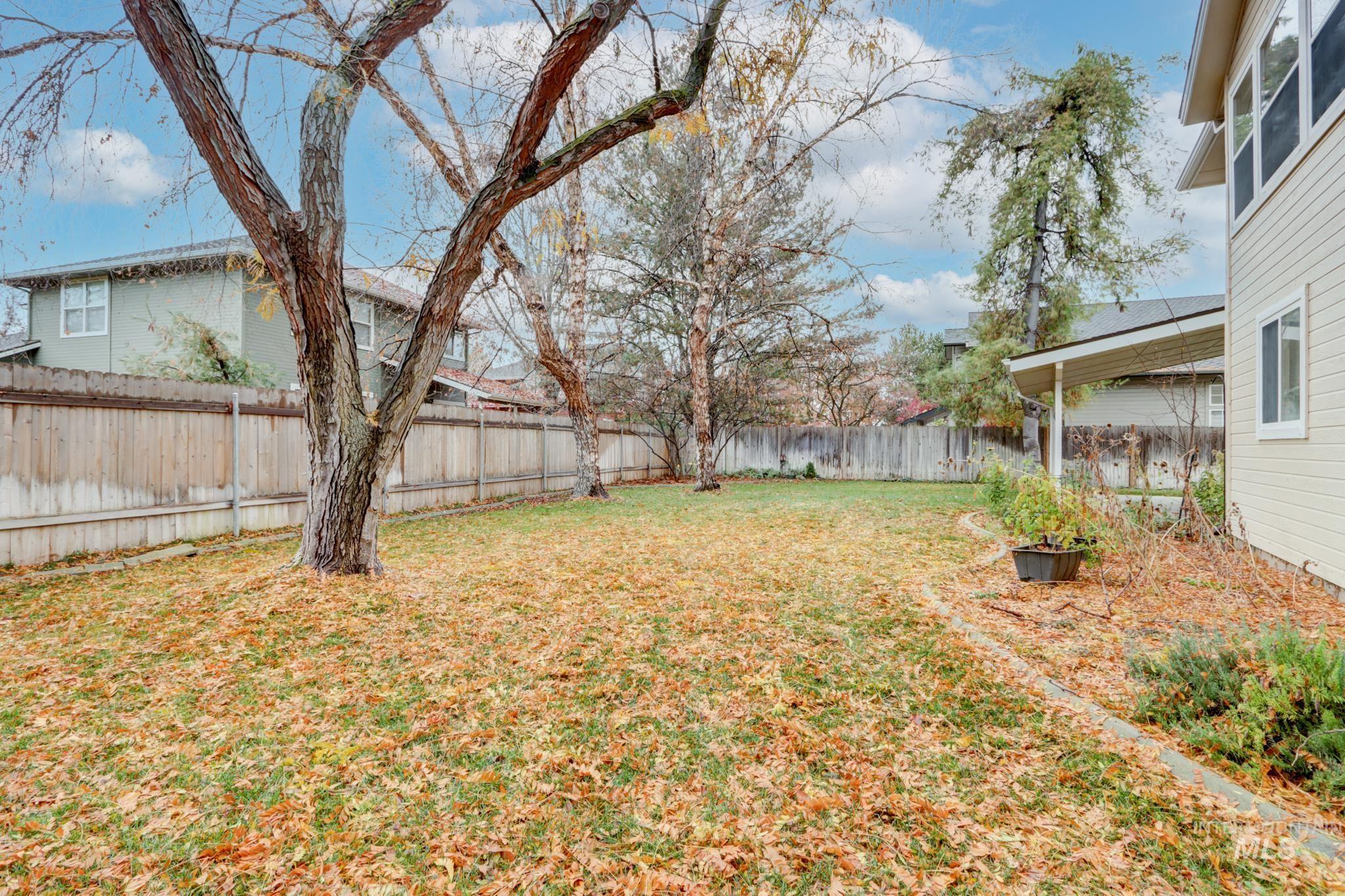 8037 W Innsbrook Ct, Boise, Idaho 83704, 3 Bedrooms, 2.5 Bathrooms, Residential For Sale, Price $620,900,MLS 98971348