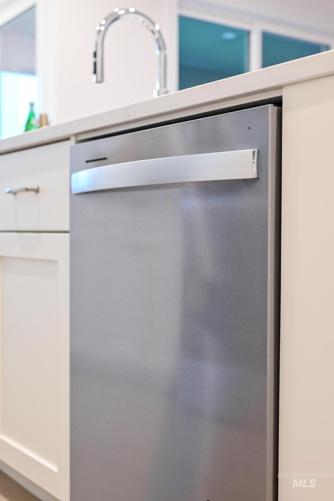 1851 W Blue Lightning St, Middleton, Idaho 83644, 3 Bedrooms, 2 Bathrooms, Residential For Sale, Price $424,000,MLS 98971350