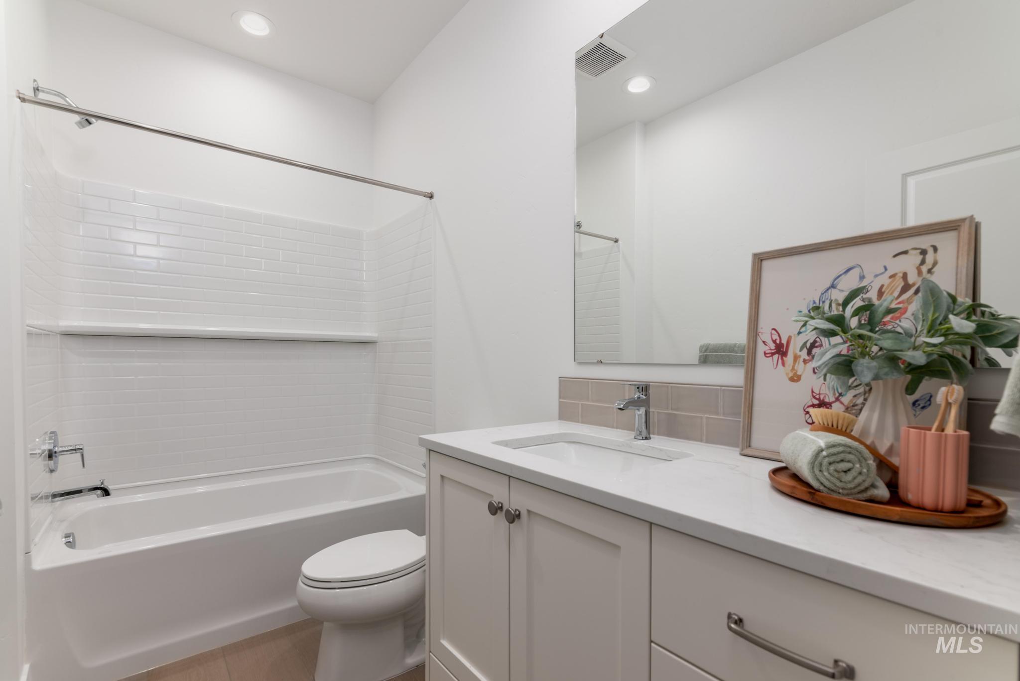 1851 W Blue Lightning St, Middleton, Idaho 83644, 3 Bedrooms, 2 Bathrooms, Residential For Sale, Price $424,000,MLS 98971350