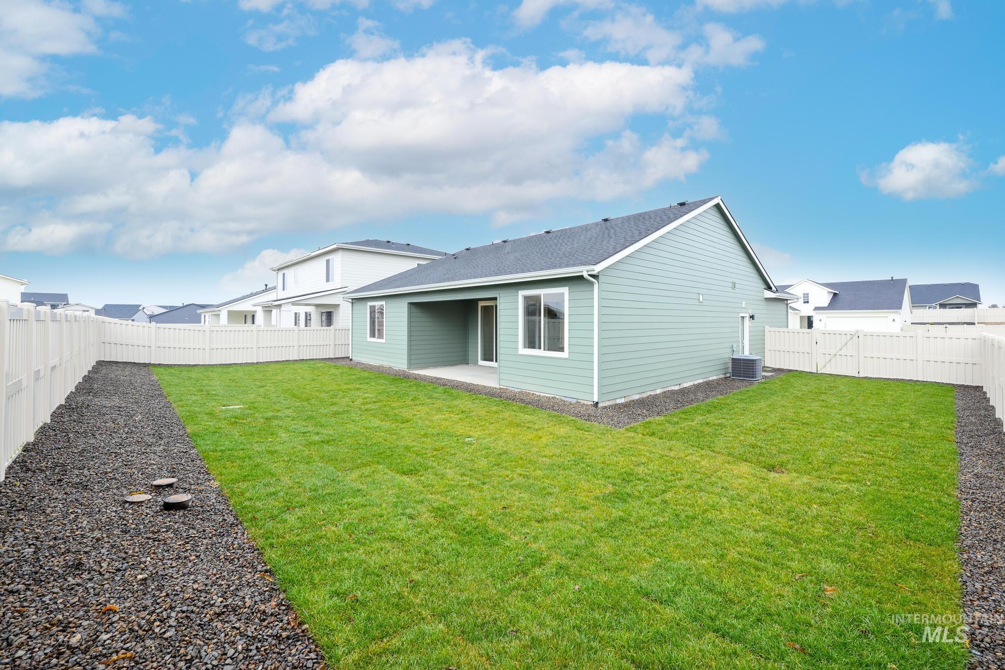 1851 W Blue Lightning St, Middleton, Idaho 83644, 3 Bedrooms, 2 Bathrooms, Residential For Sale, Price $424,000,MLS 98971350