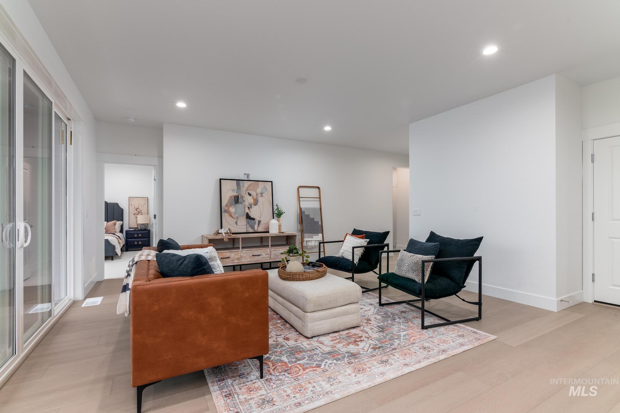 1851 W Blue Lightning St, Middleton, Idaho 83644, 3 Bedrooms, 2 Bathrooms, Residential For Sale, Price $424,000,MLS 98971350