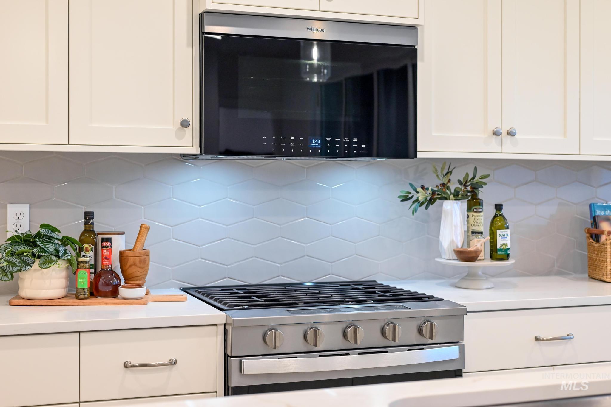 1851 W Blue Lightning St, Middleton, Idaho 83644, 3 Bedrooms, 2 Bathrooms, Residential For Sale, Price $424,000,MLS 98971350