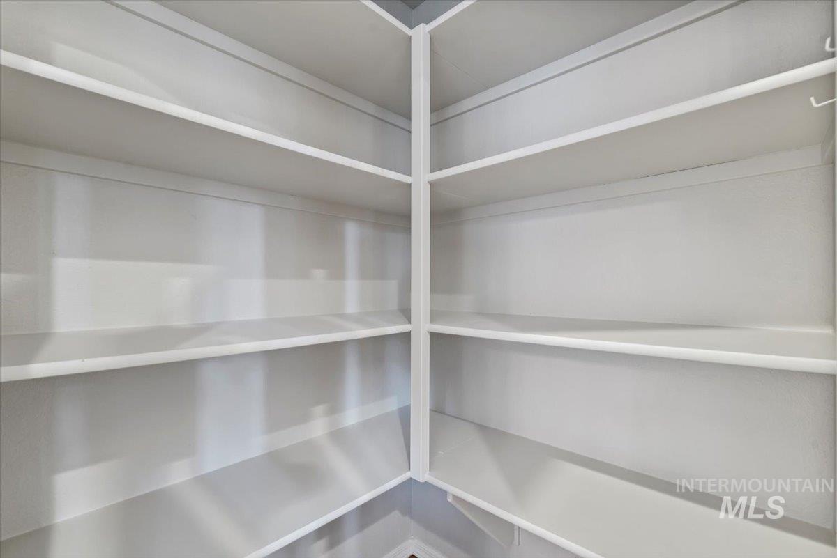 2123 E Harbour Grove Drive, Nampa, Idaho 83686, 3 Bedrooms, 2 Bathrooms, Residential For Sale, Price $419,000,MLS 98971351