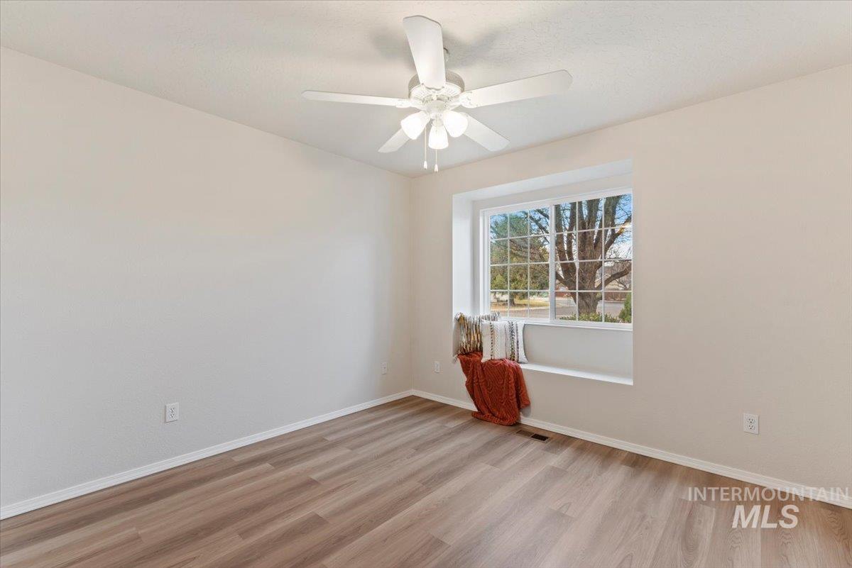 2123 E Harbour Grove Drive, Nampa, Idaho 83686, 3 Bedrooms, 2 Bathrooms, Residential For Sale, Price $419,000, 98971351