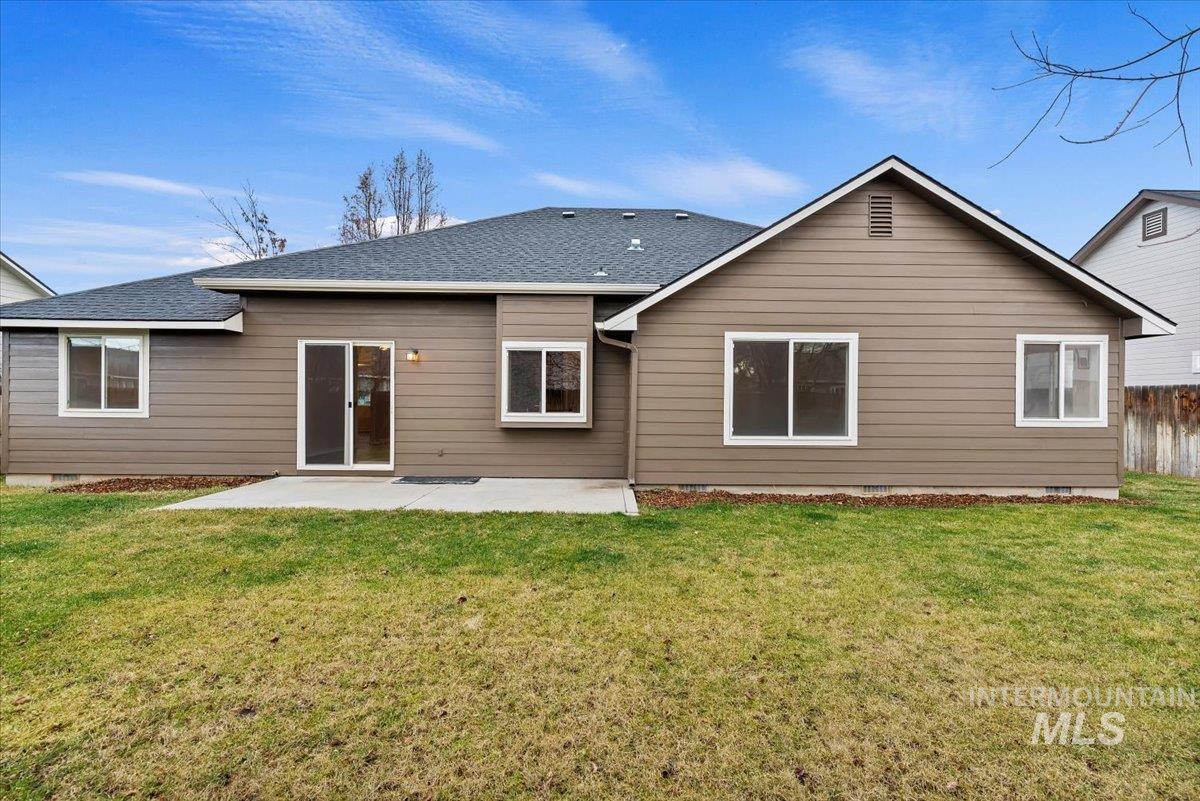2123 E Harbour Grove Drive, Nampa, Idaho 83686, 3 Bedrooms, 2 Bathrooms, Residential For Sale, Price $419,000,MLS 98971351