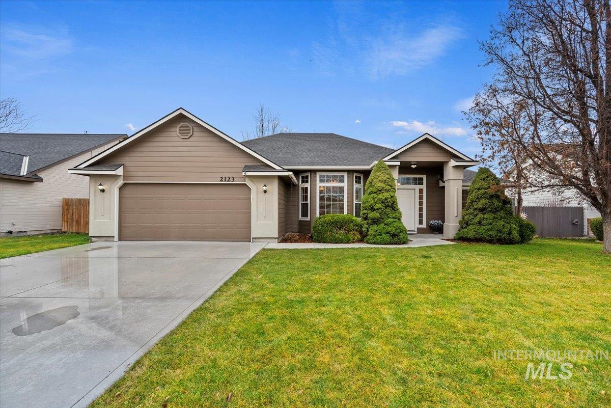 2123 E Harbour Grove Drive, Nampa, Idaho 83686, 3 Bedrooms, 2 Bathrooms, Residential For Sale, Price $419,000,MLS 98971351