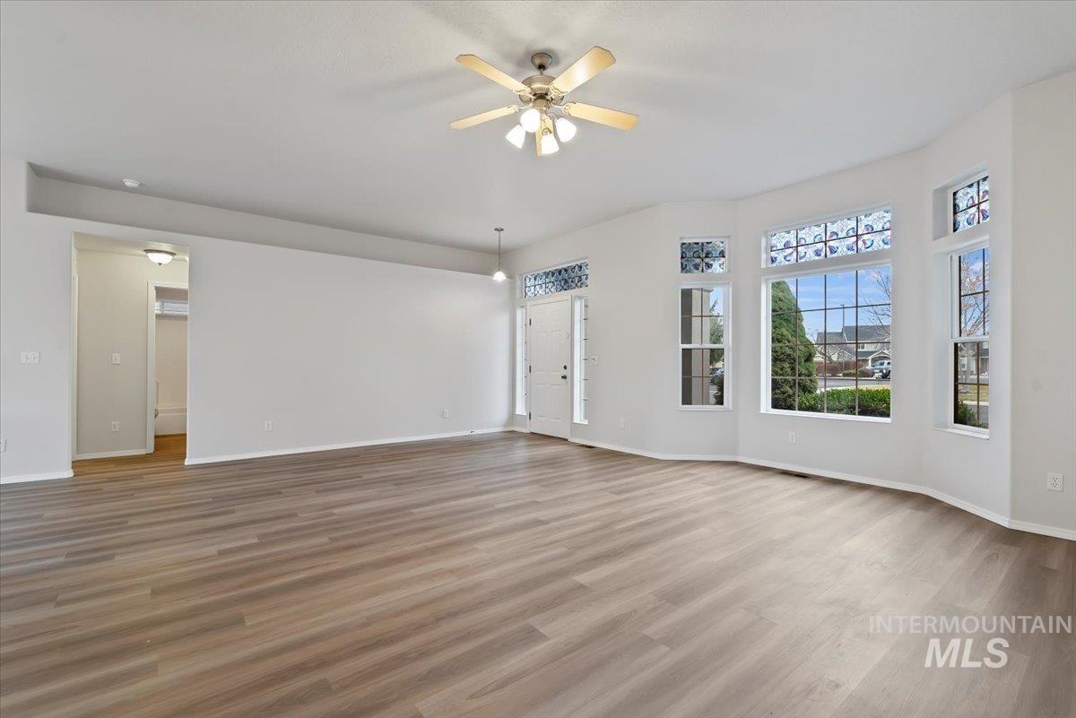 2123 E Harbour Grove Drive, Nampa, Idaho 83686, 3 Bedrooms, 2 Bathrooms, Residential For Sale, Price $419,000,MLS 98971351