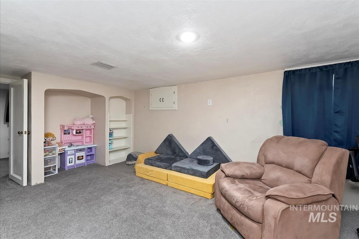 308 S Juniper St, Nampa, Idaho 83686, 3 Bedrooms, 2 Bathrooms, Residential For Sale, Price $328,900,MLS 98971352