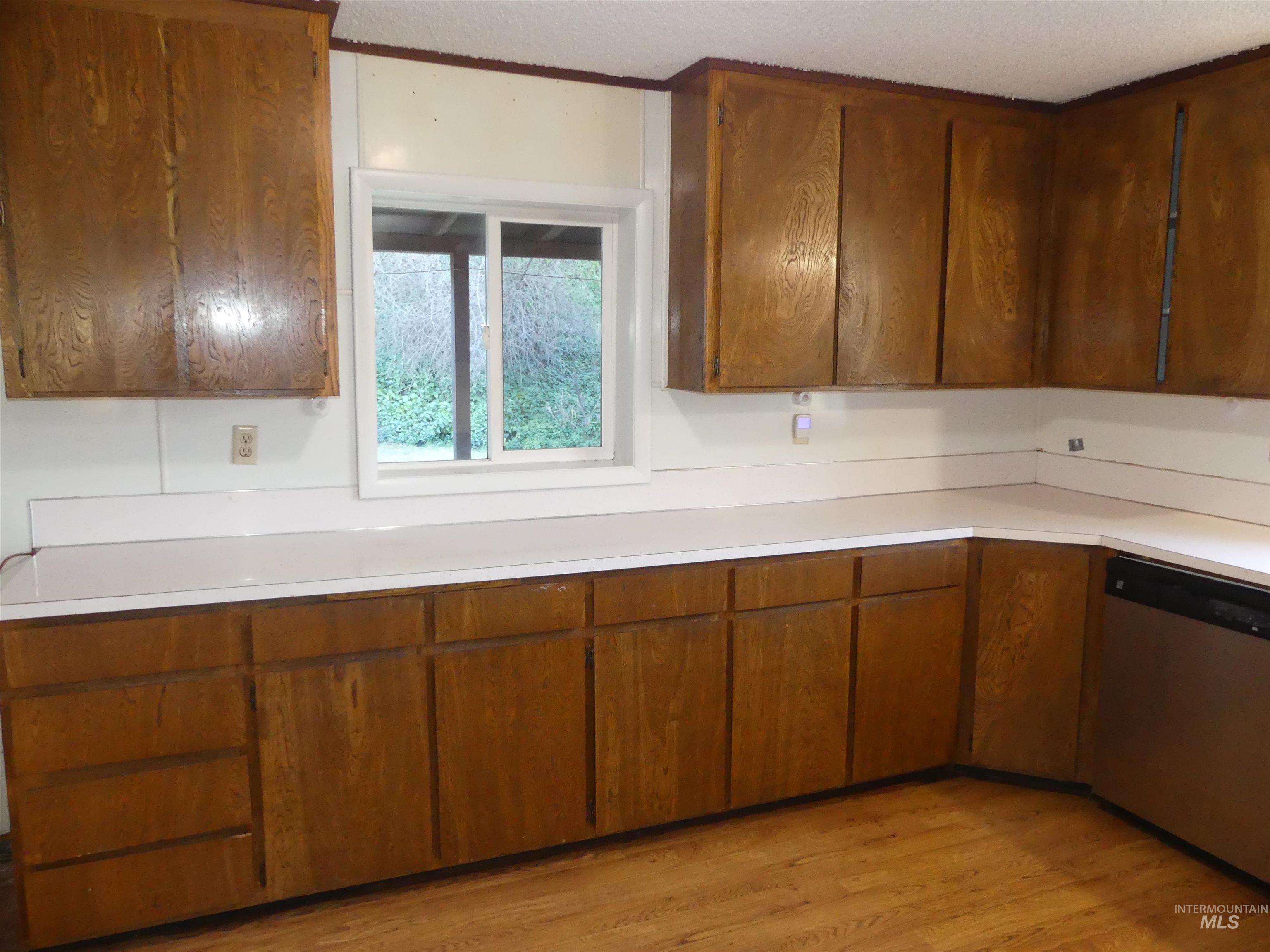 31388 Paradise Lane, Lenore, Idaho 83541, 3 Bedrooms, 1 Bathroom, Residential For Sale, Price $300,000,MLS 98971354