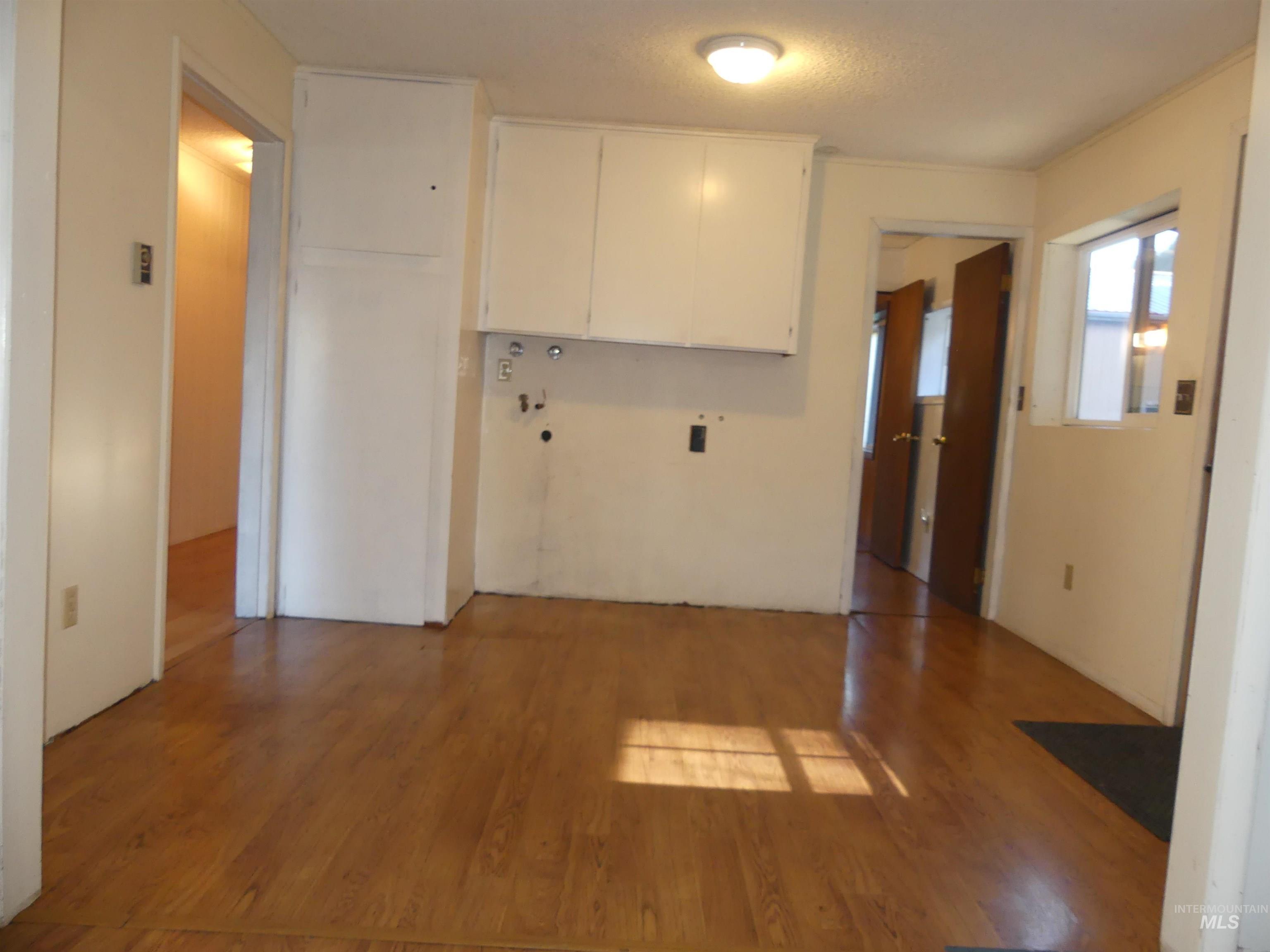 31388 Paradise Lane, Lenore, Idaho 83541, 3 Bedrooms, 1 Bathroom, Residential For Sale, Price $300,000,MLS 98971354