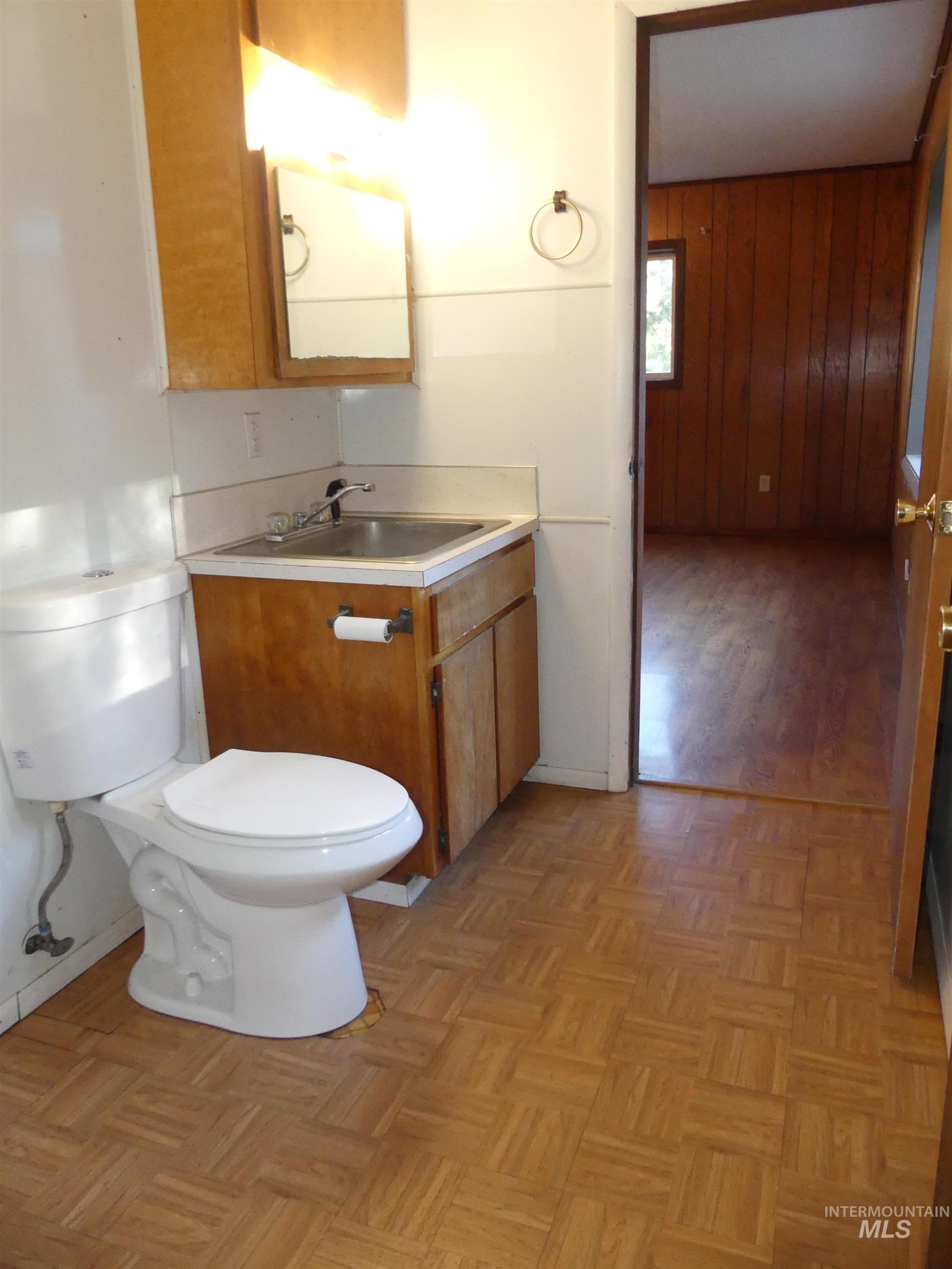 31388 Paradise Lane, Lenore, Idaho 83541, 3 Bedrooms, 1 Bathroom, Residential For Sale, Price $300,000,MLS 98971354