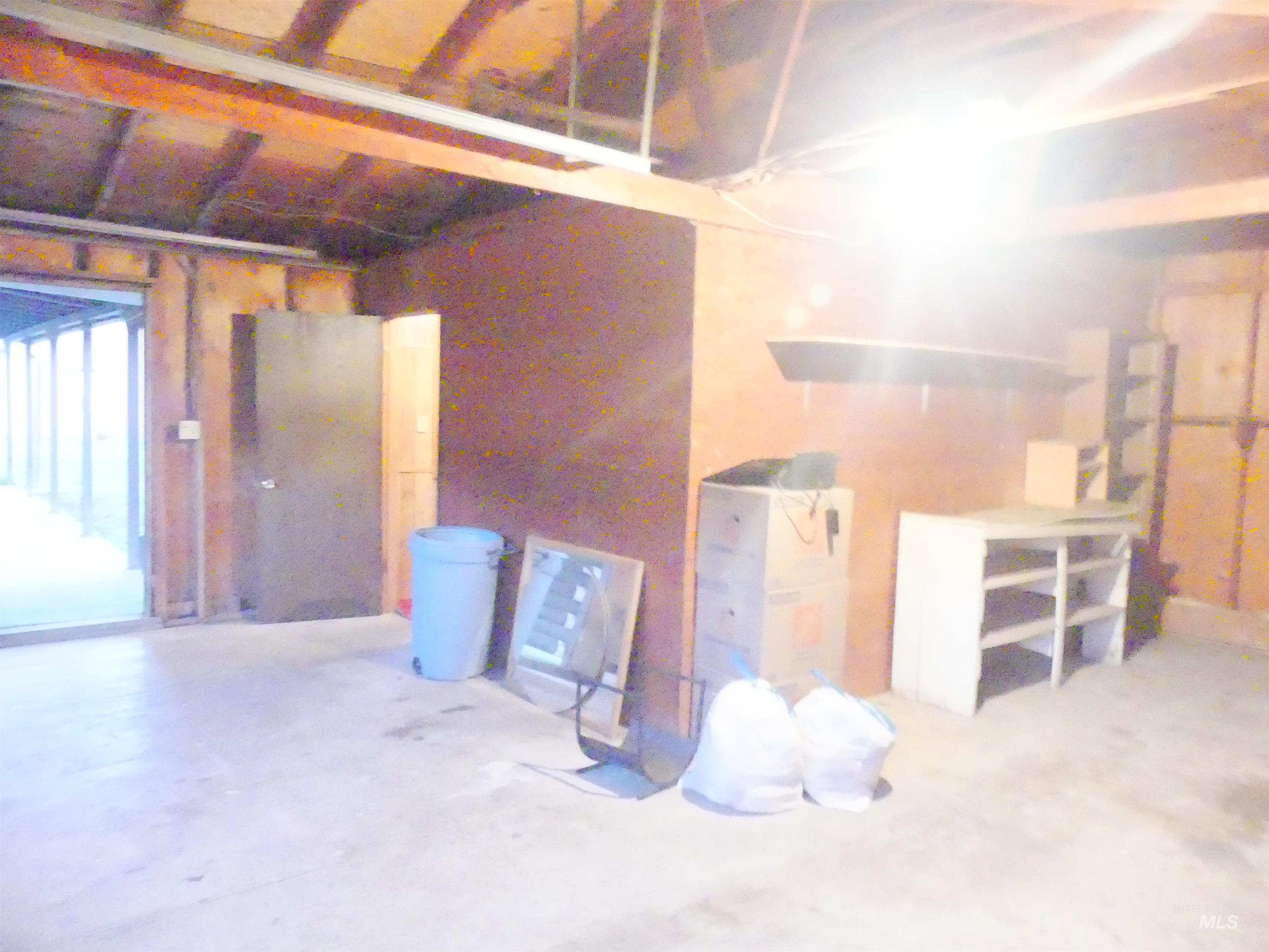 31388 Paradise Lane, Lenore, Idaho 83541, 3 Bedrooms, 1 Bathroom, Residential For Sale, Price $300,000,MLS 98971354