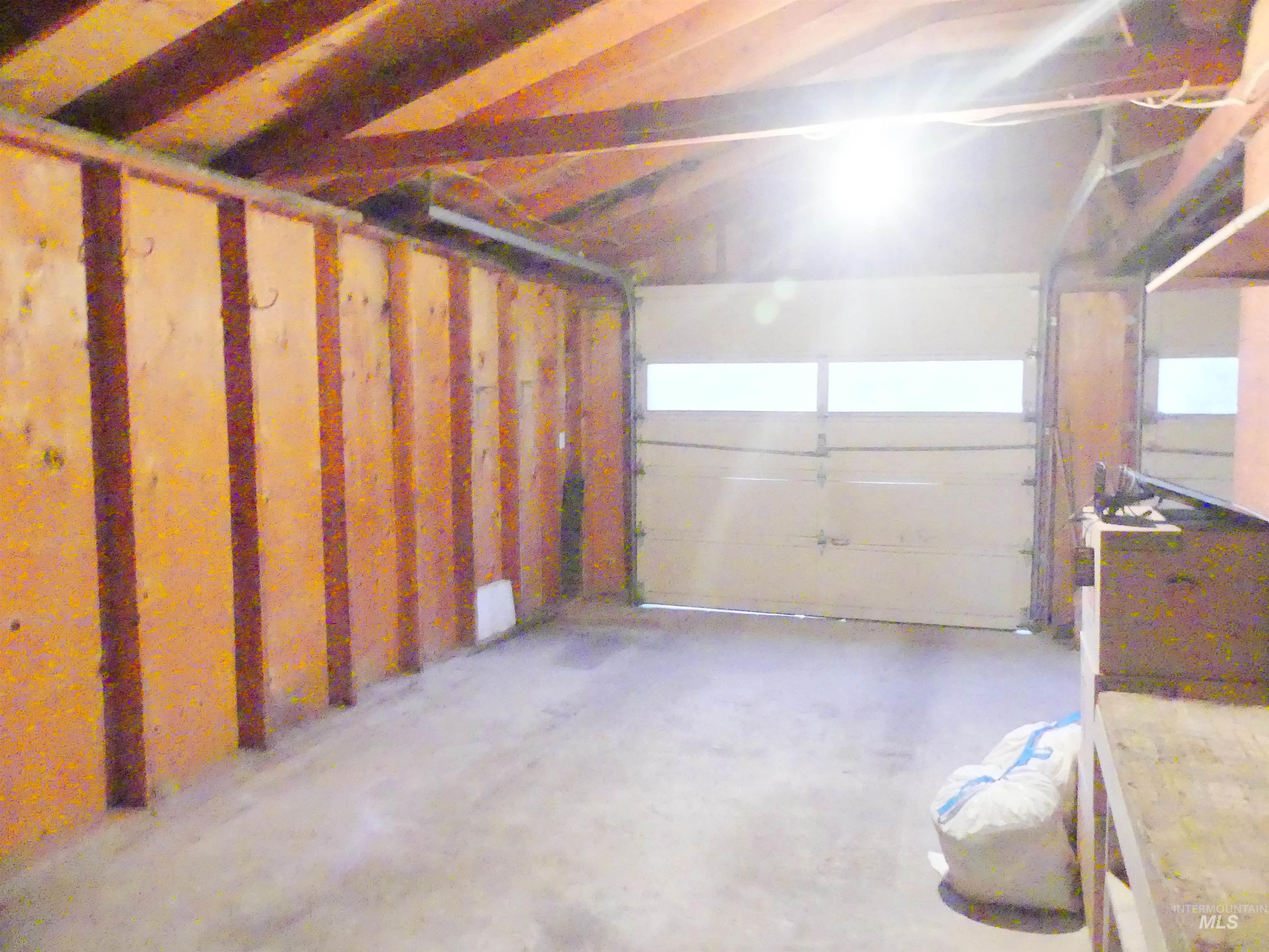 31388 Paradise Lane, Lenore, Idaho 83541, 3 Bedrooms, 1 Bathroom, Residential For Sale, Price $300,000,MLS 98971354