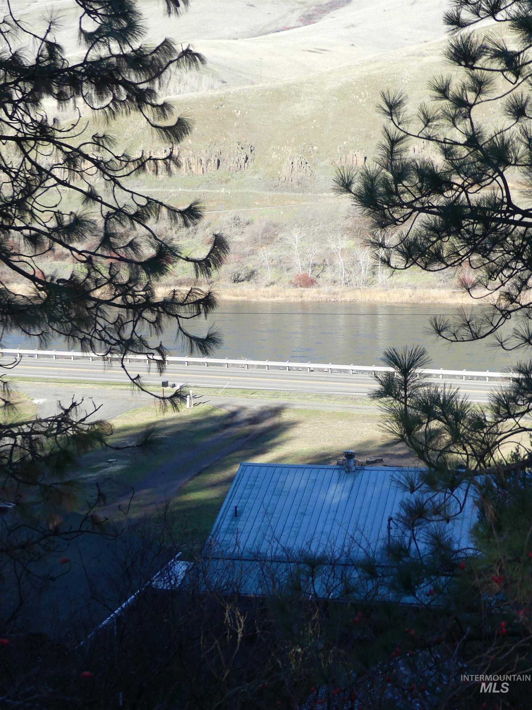 31388 Paradise Lane, Lenore, Idaho 83541, 3 Bedrooms, 1 Bathroom, Residential For Sale, Price $300,000,MLS 98971354